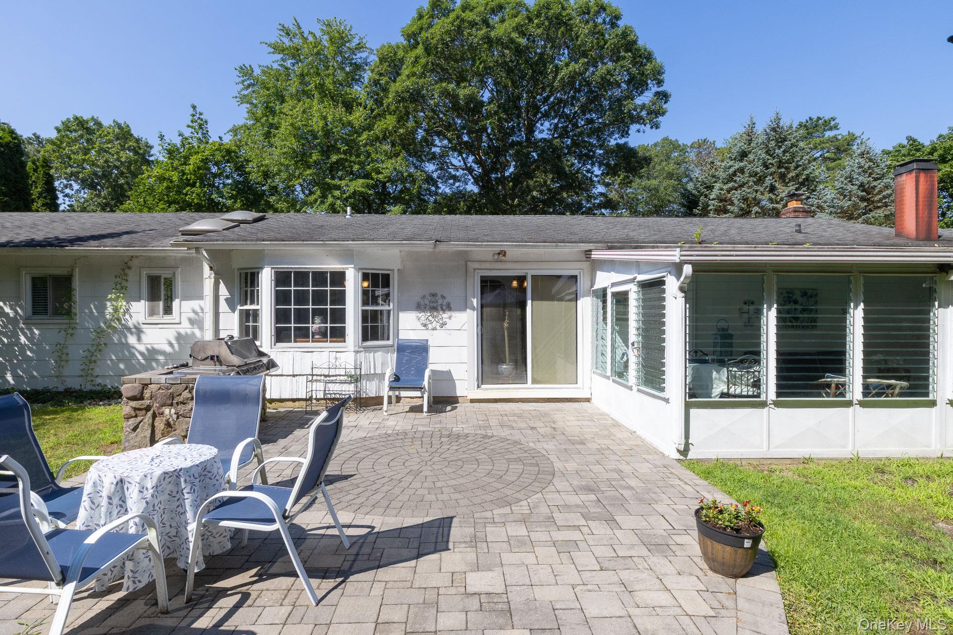 43 Fox Lane, Shoreham, NY 11786