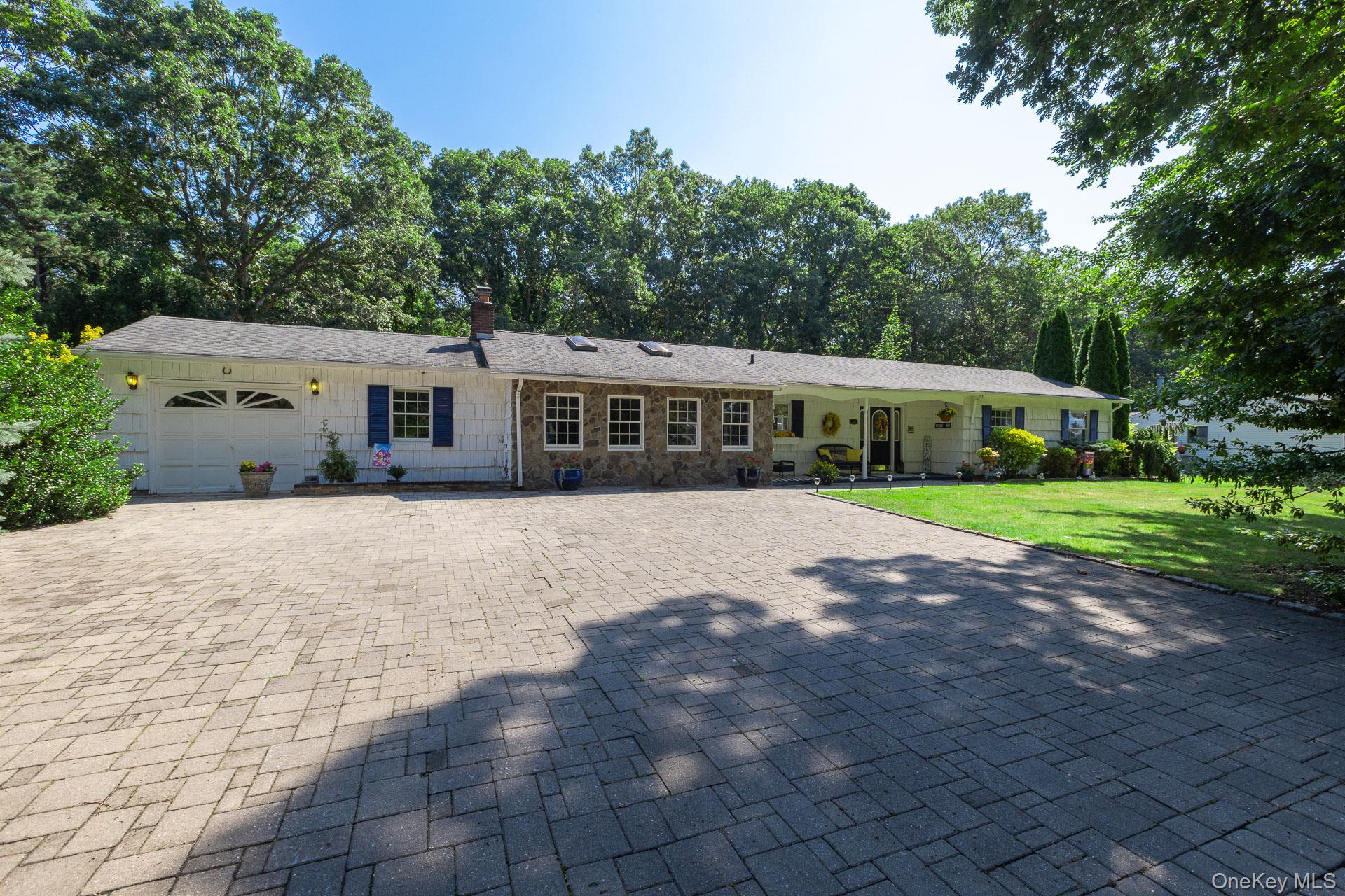 43 Fox Lane, Shoreham, NY 11786