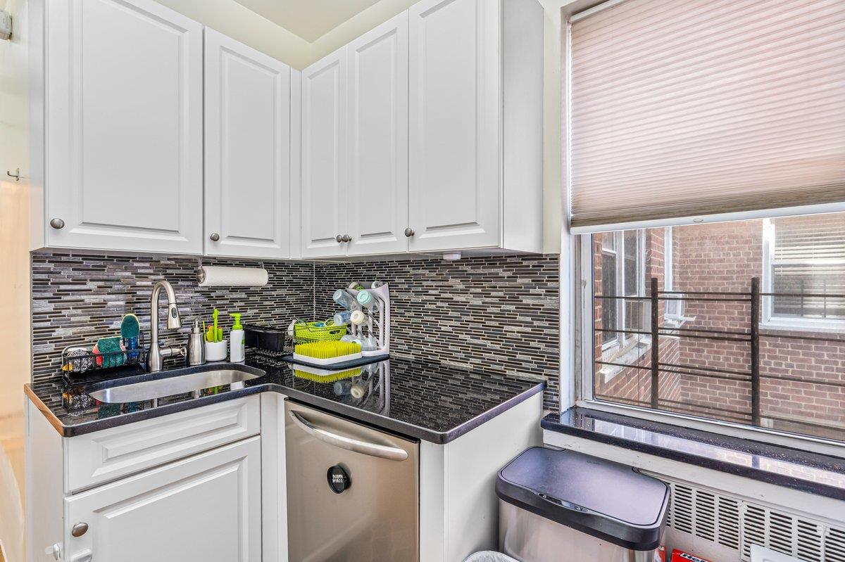 69-10 108th Street # 6D, Forest Hills, NY 11375