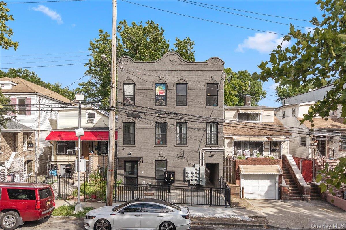 2740 Sexton Place, Bronx, NY 10469