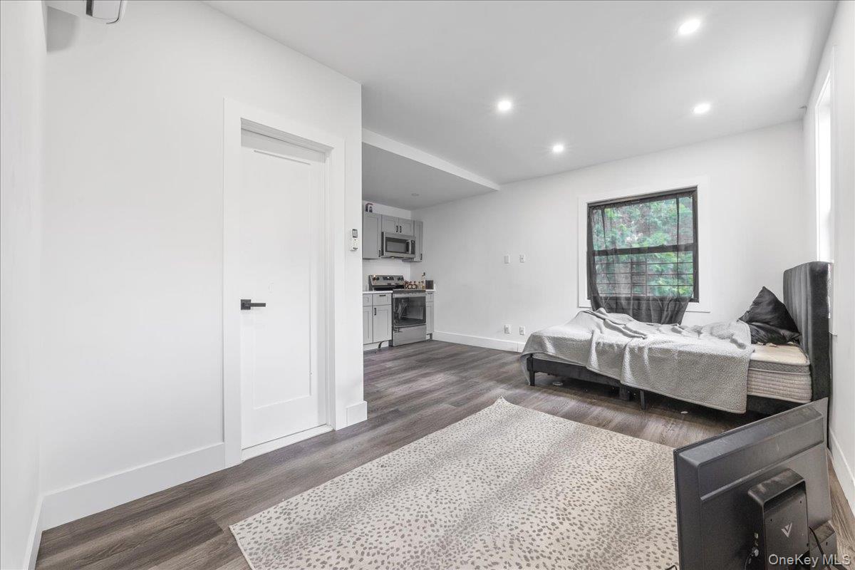 2740 Sexton Place, Bronx, NY 10469