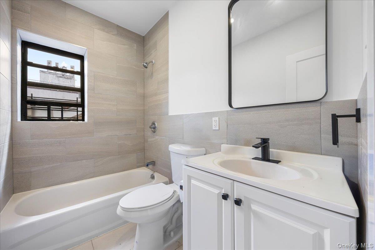 2740 Sexton Place, Bronx, NY 10469