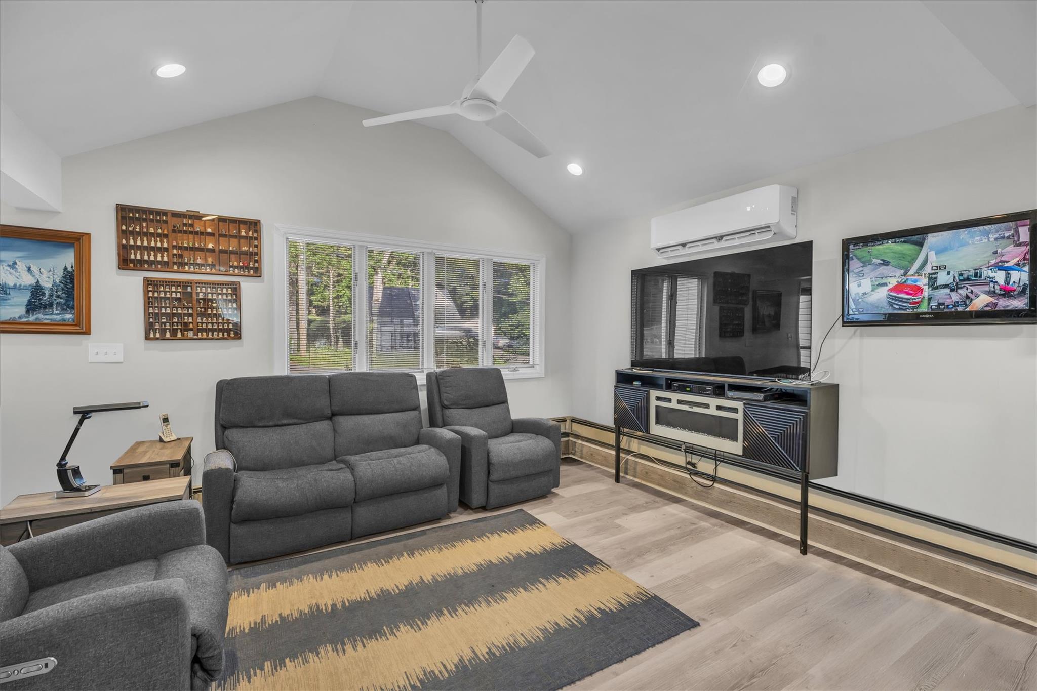 4 Highland Avenue, Farmingville, NY 11738