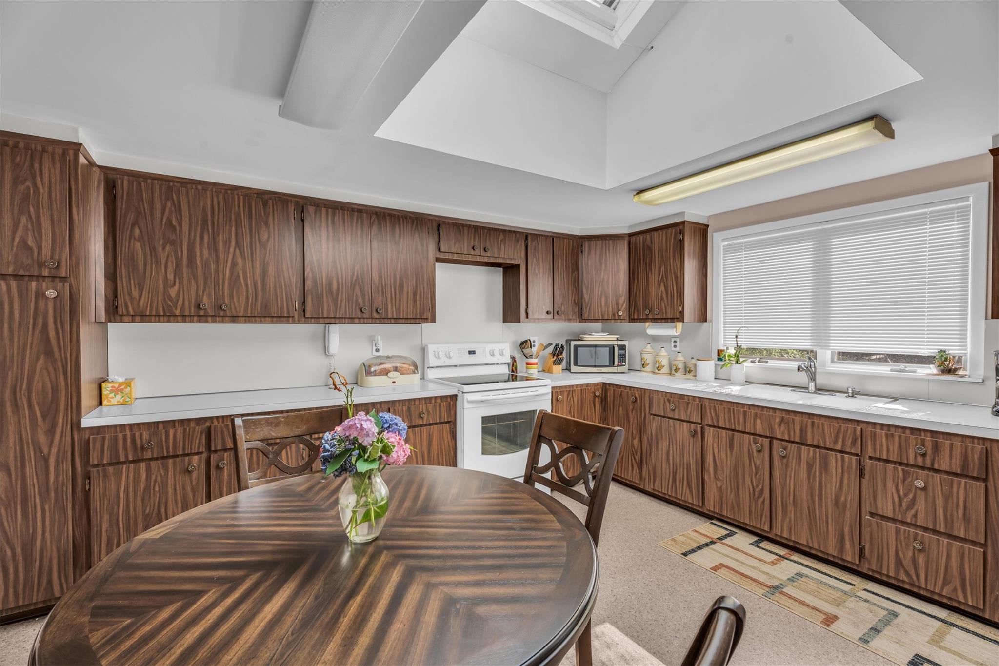 4 Highland Avenue, Farmingville, NY 11738