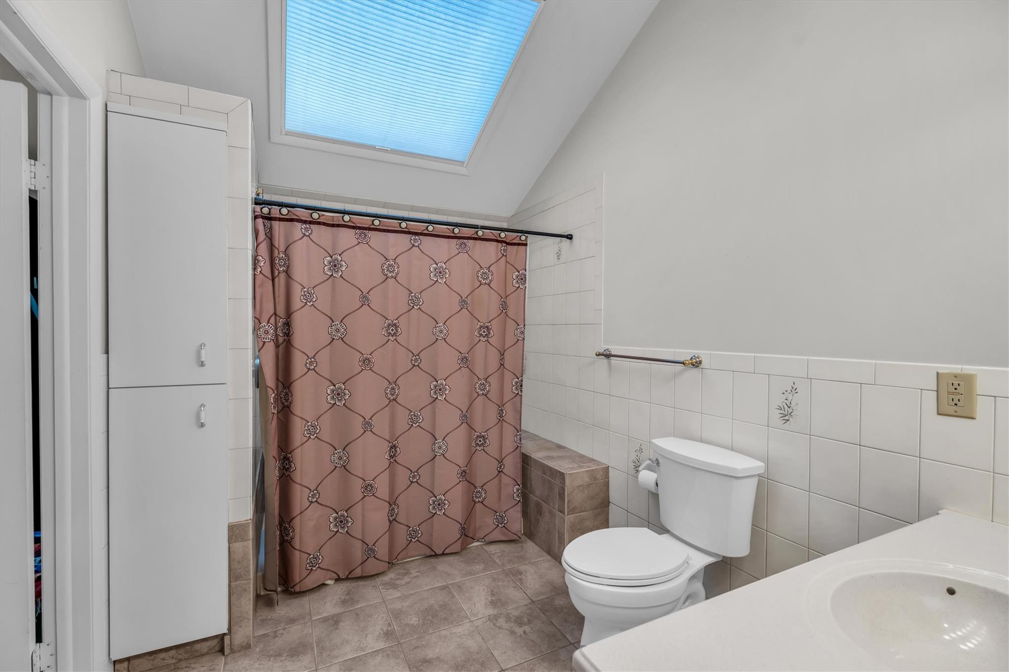 4 Highland Avenue, Farmingville, NY 11738