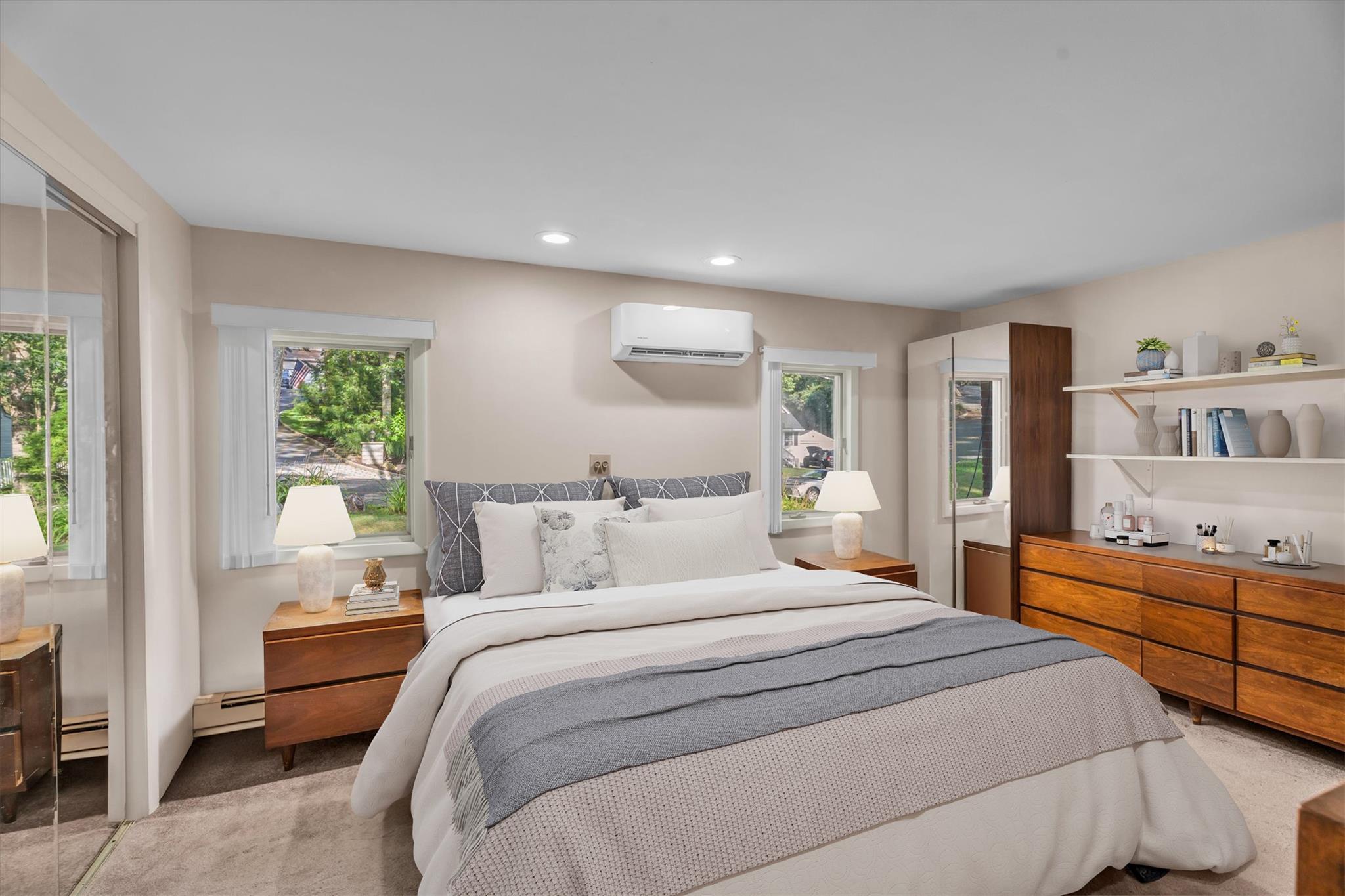 4 Highland Avenue, Farmingville, NY 11738