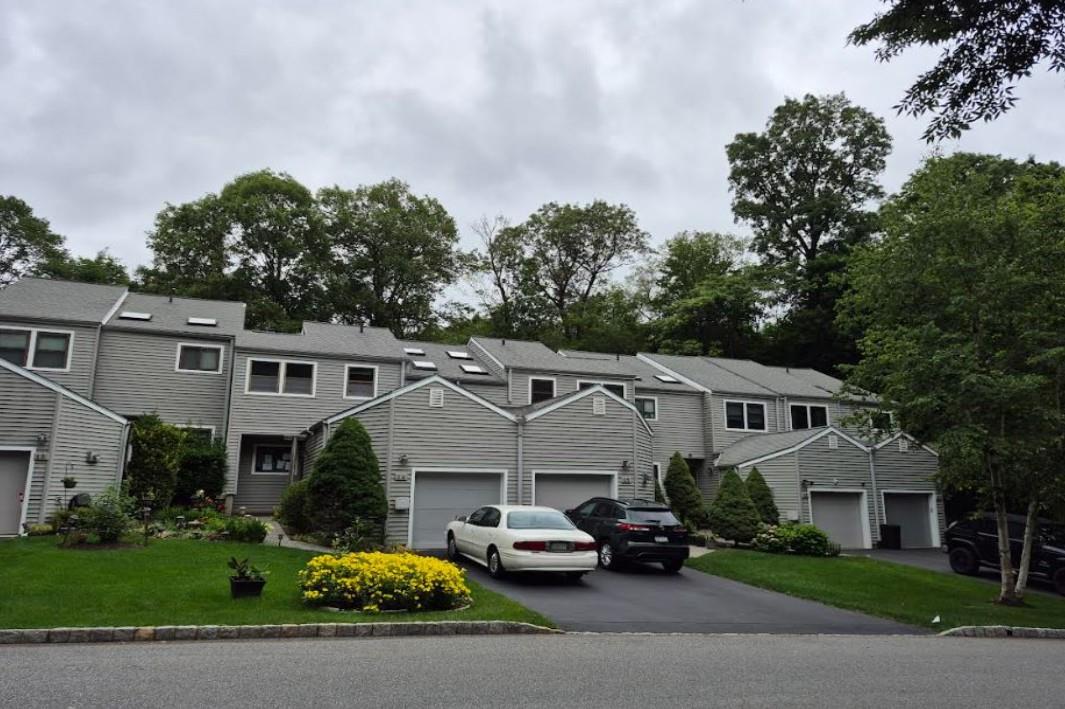 14 Bridle Path Road, Ossining, NY 10562