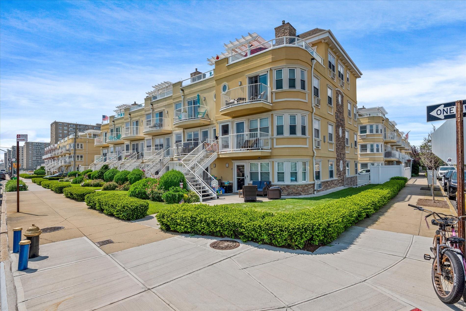 10004 Shore Front Parkway # 22B, Rockaway Park, NY 11694