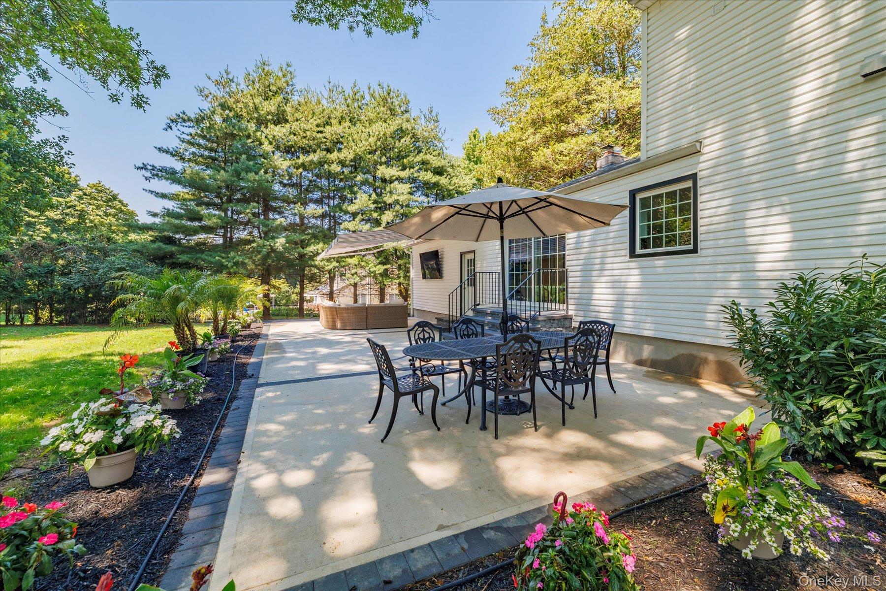 12 Northfield Drive, Northport, NY 11768