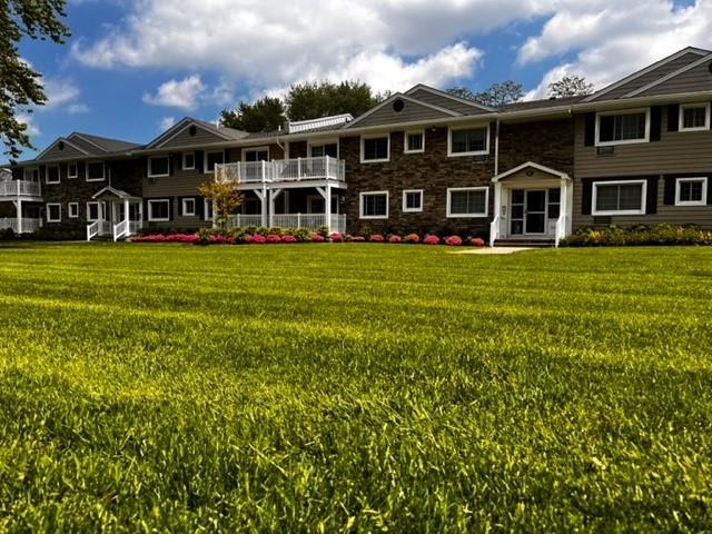 28 Williams Boulevard # 28-1H, Lake Grove, NY 11755