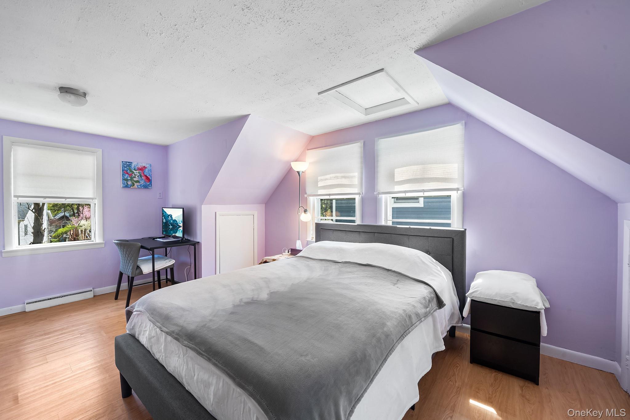 8 Oak Drive, New Windsor, NY 12553