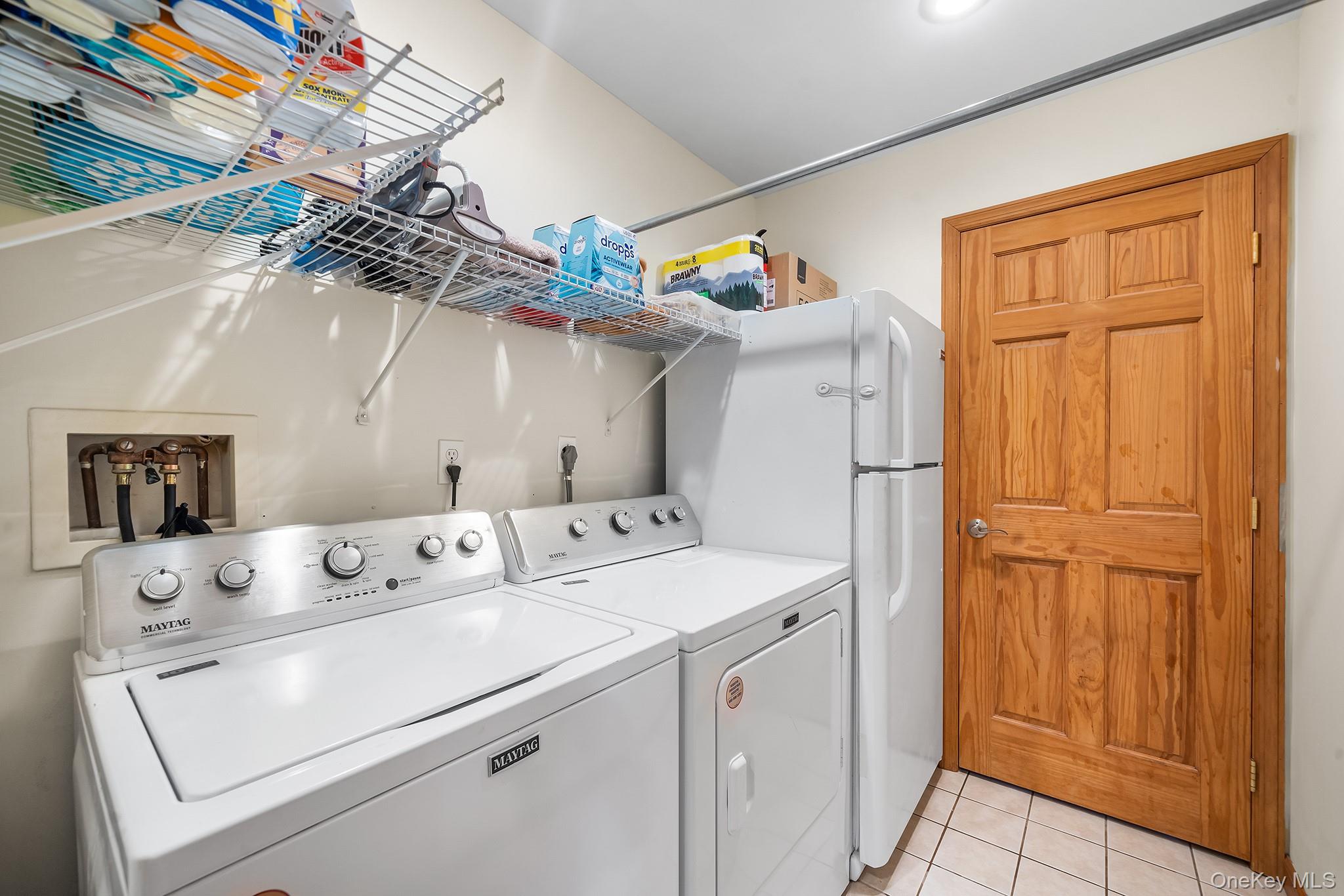 8 Oak Drive, New Windsor, NY 12553