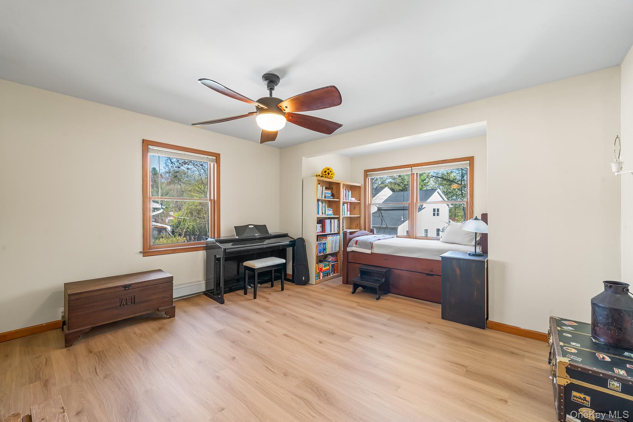 8 Oak Drive, New Windsor, NY 12553