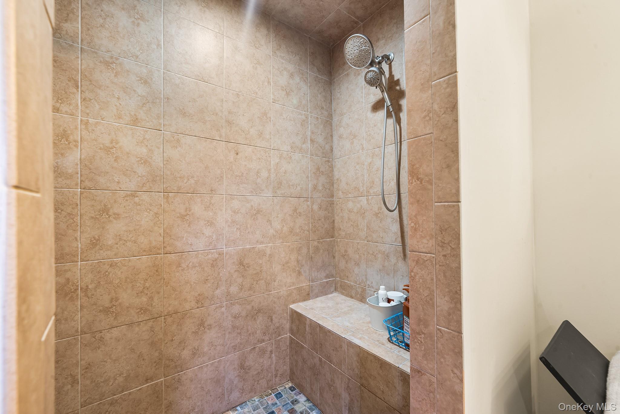 8 Oak Drive, New Windsor, NY 12553