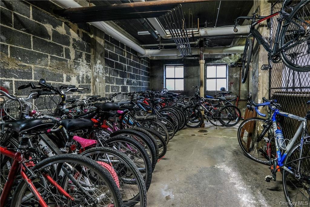 290 Collins Ave # 3B, Mount Vernon, NY 10552