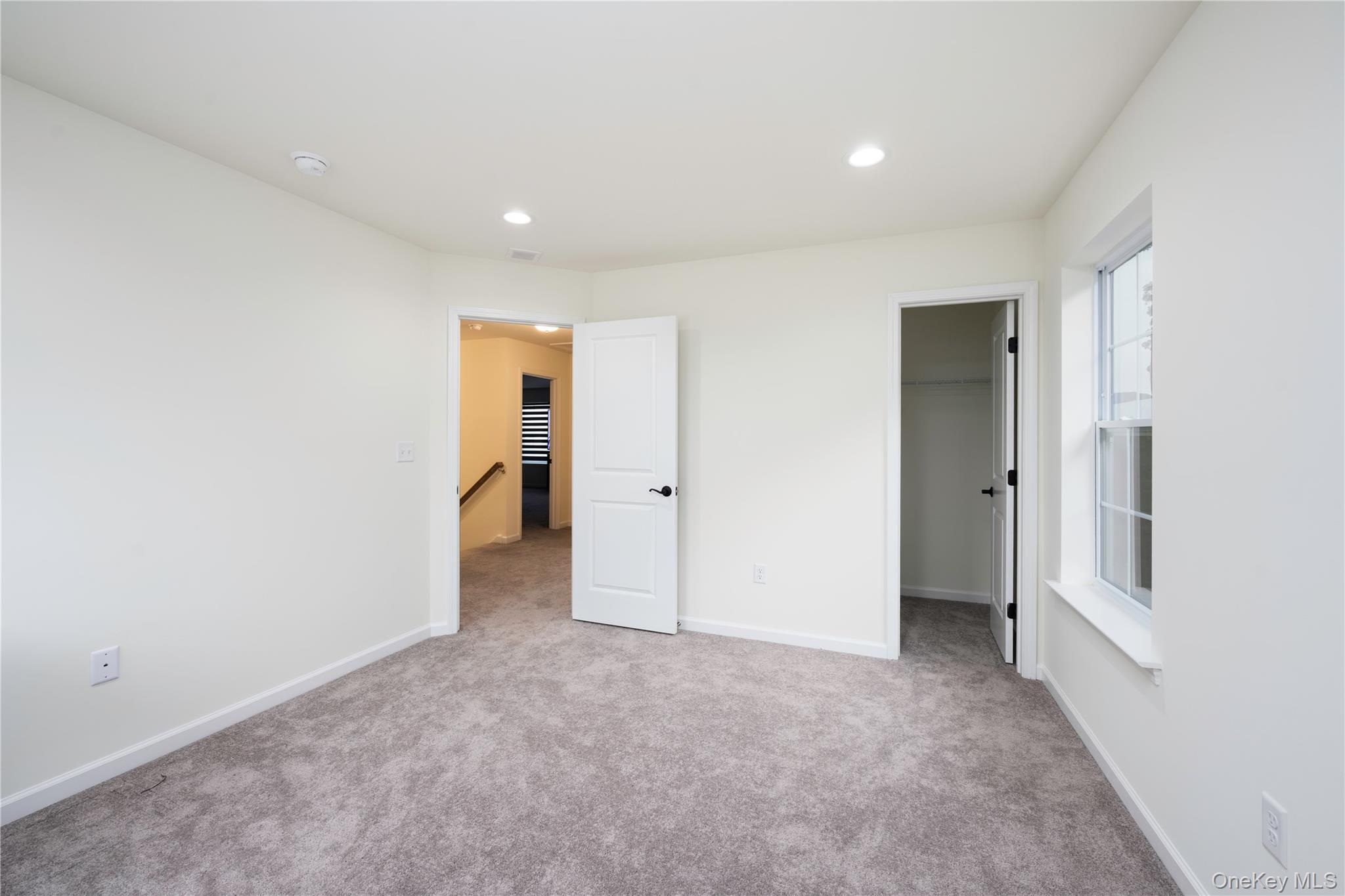 219 Ridgeline Drive, Poughkeepsie, NY 12603