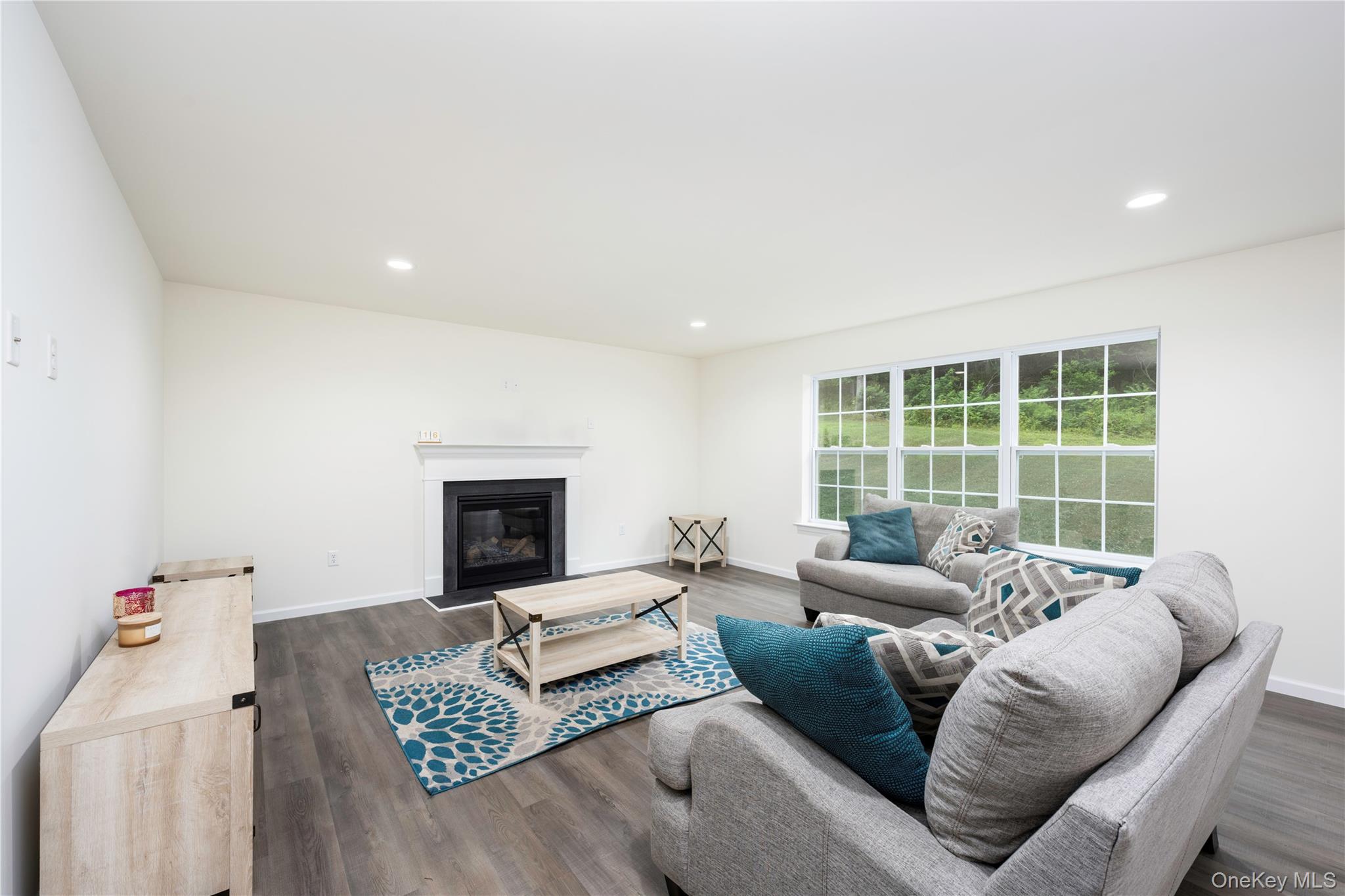 219 Ridgeline Drive, Poughkeepsie, NY 12603