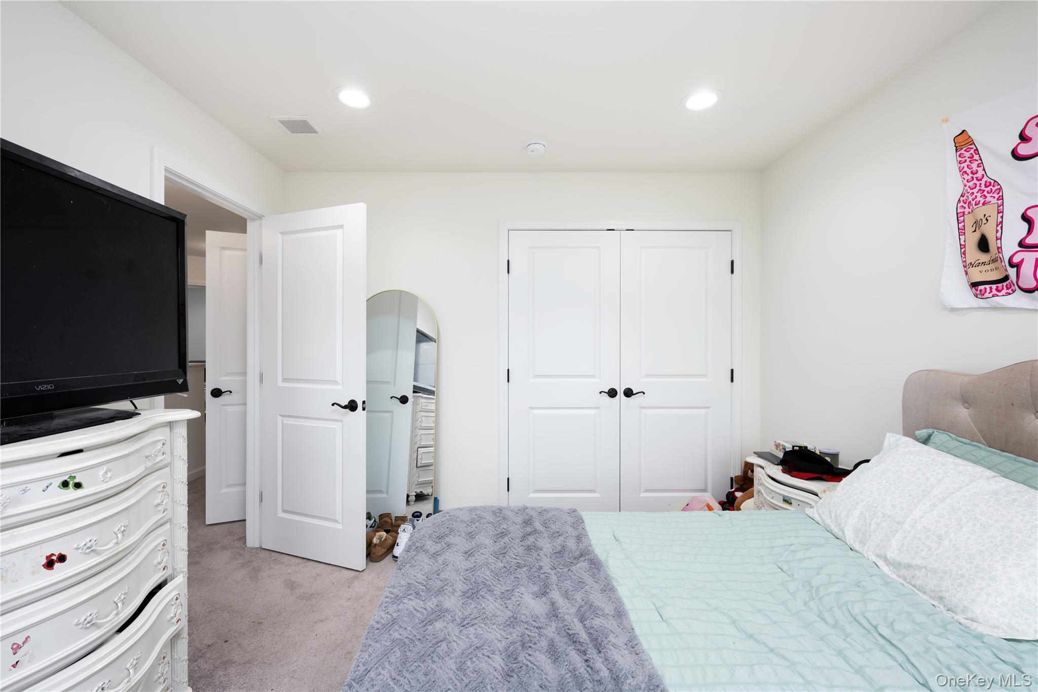 219 Ridgeline Drive, Poughkeepsie, NY 12603