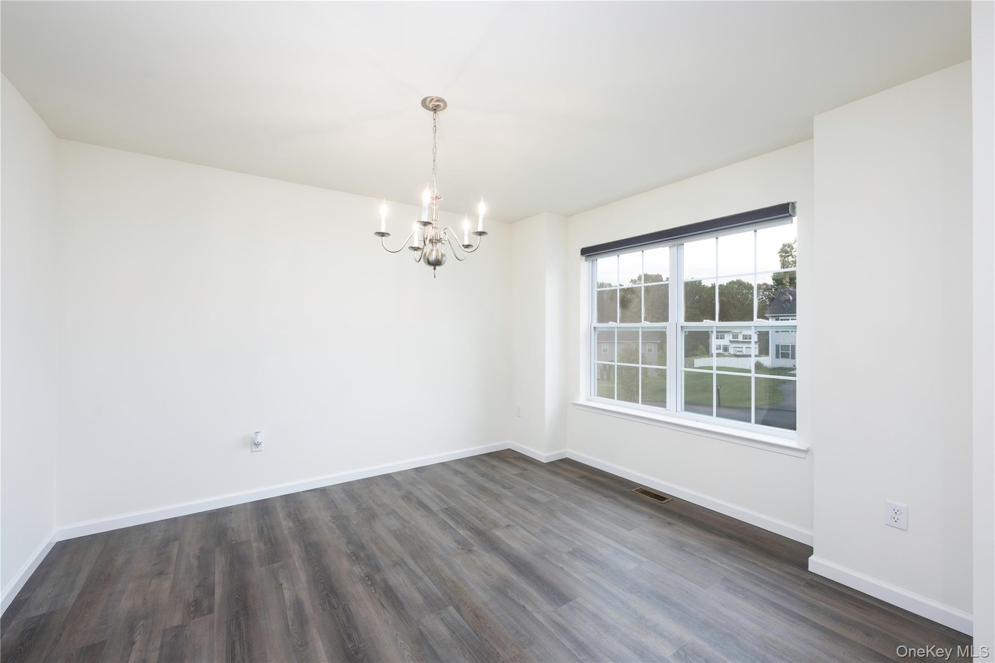 219 Ridgeline Drive, Poughkeepsie, NY 12603