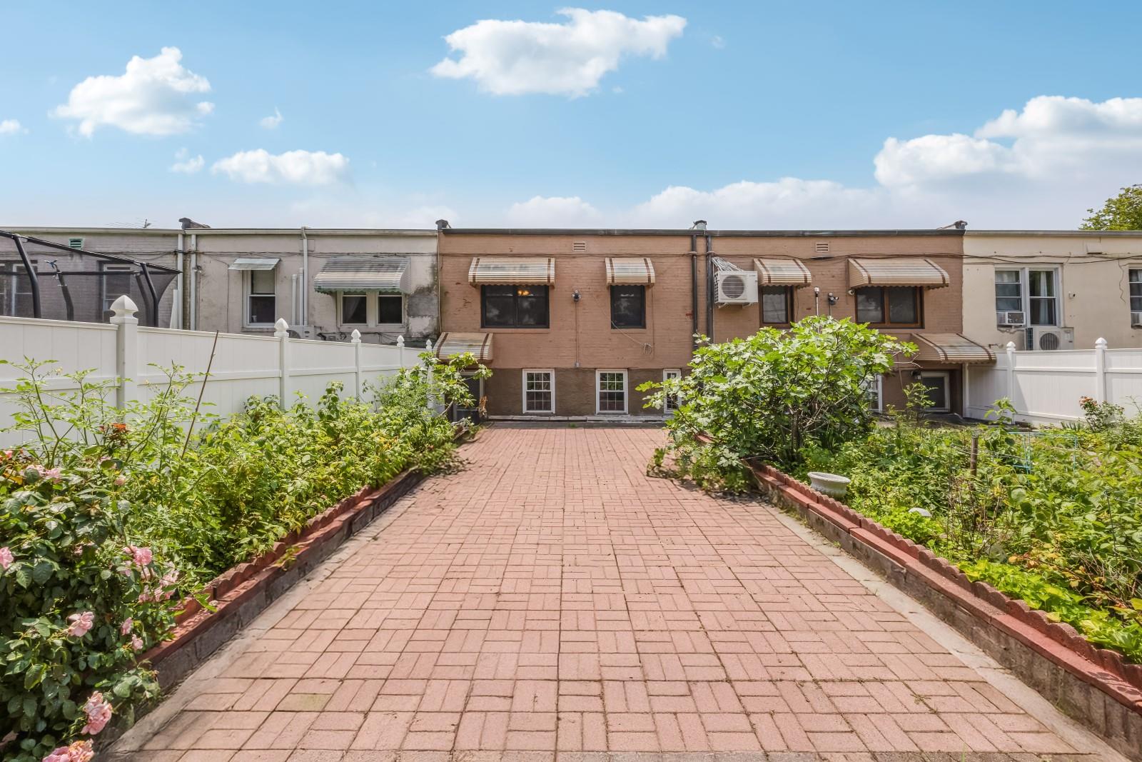 82-19 77th Avenue, Glendale, NY 11385