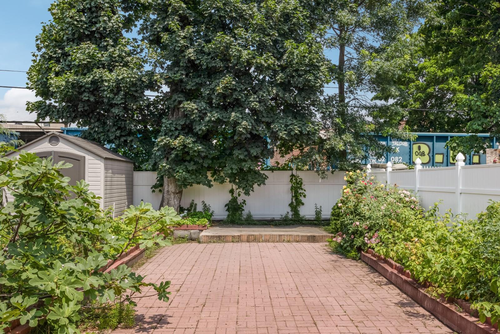 82-19 77th Avenue, Glendale, NY 11385