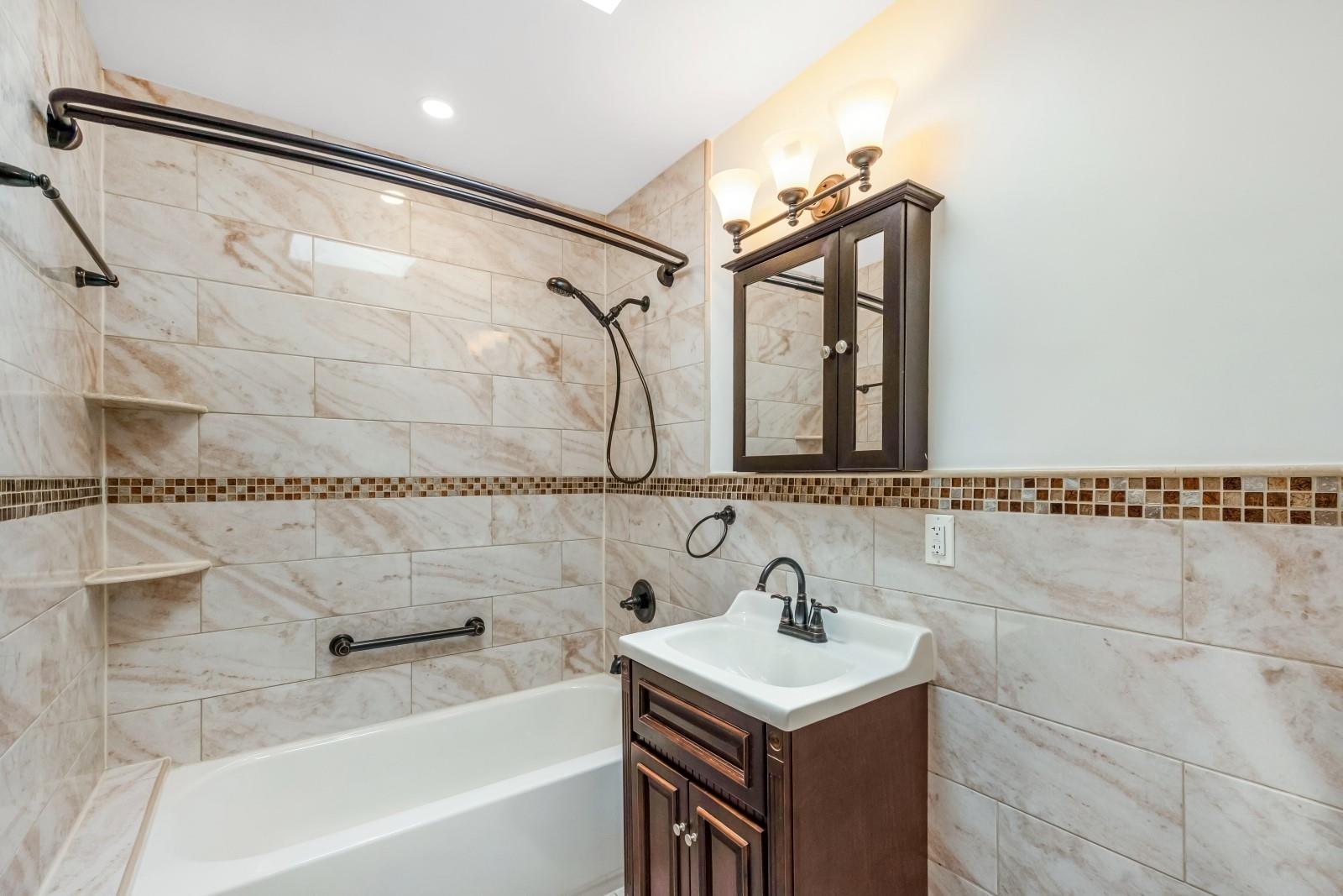 82-19 77th Avenue, Glendale, NY 11385