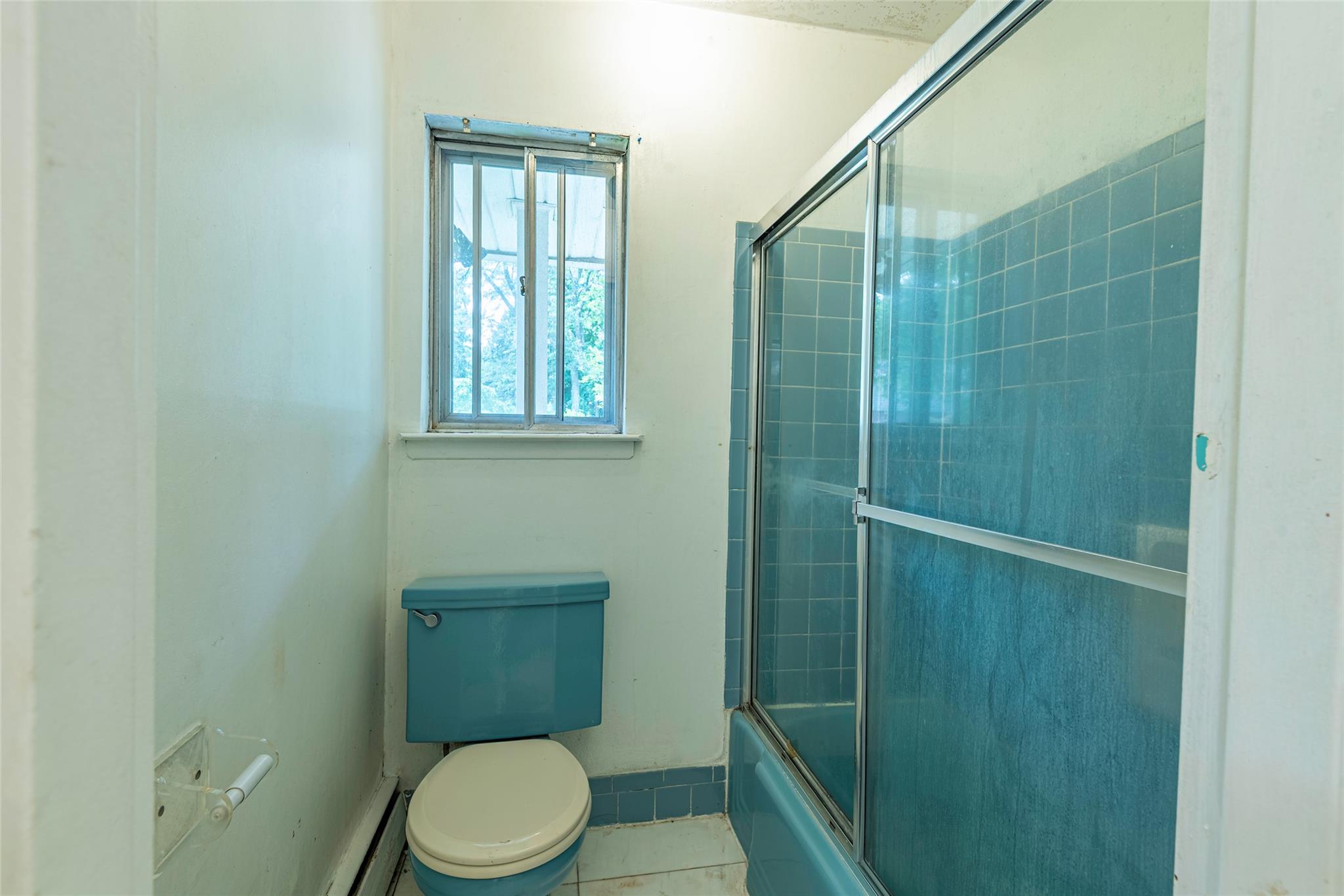 14 Jeffrey Lane, Great Neck, NY 11020