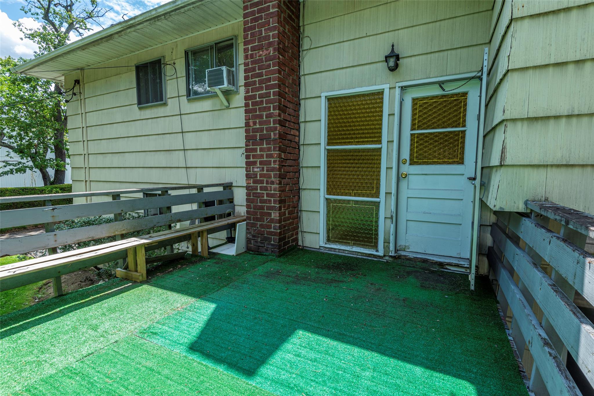 14 Jeffrey Lane, Great Neck, NY 11020