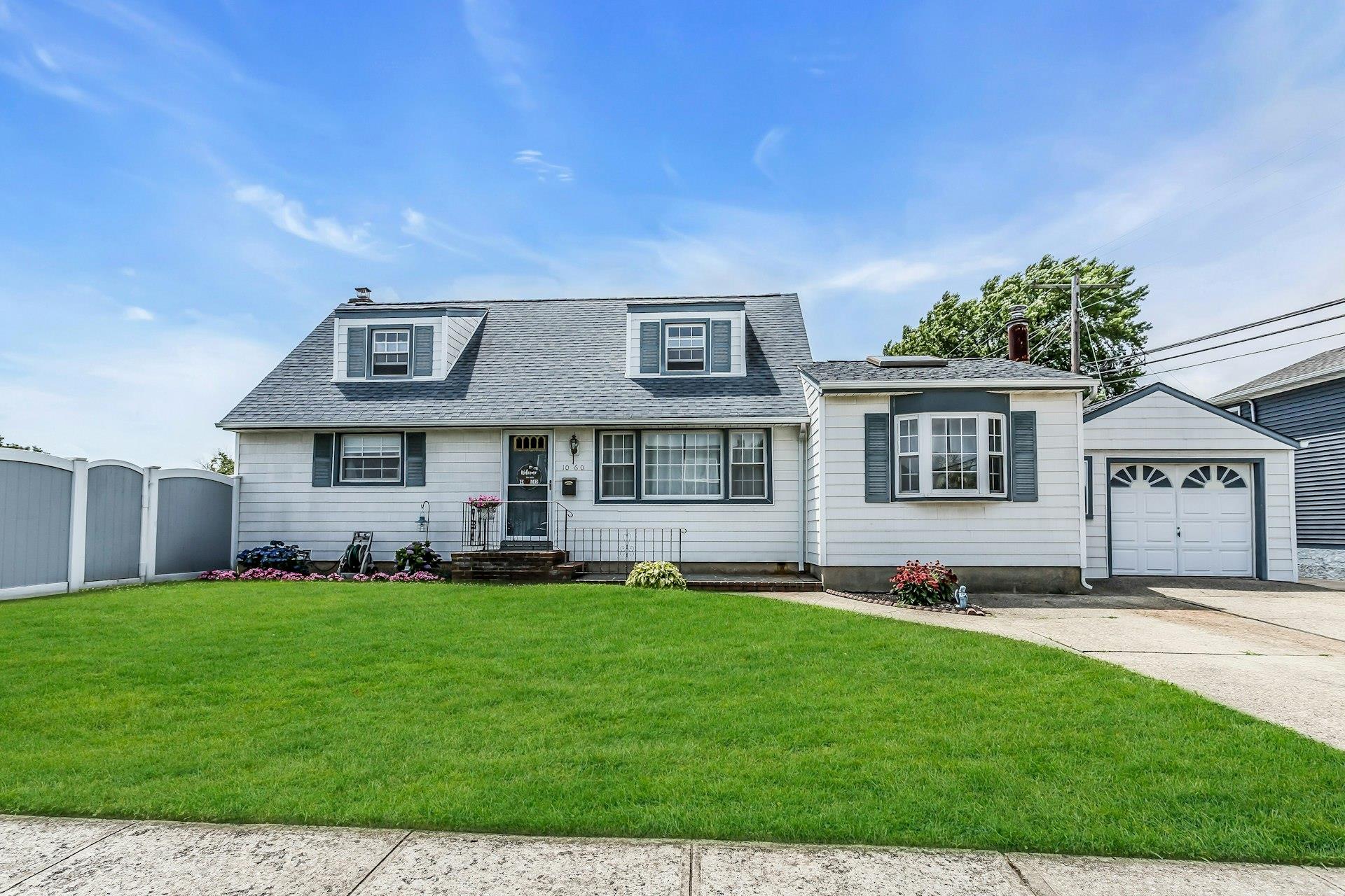 1060 Bruce Place, Seaford, NY 11783