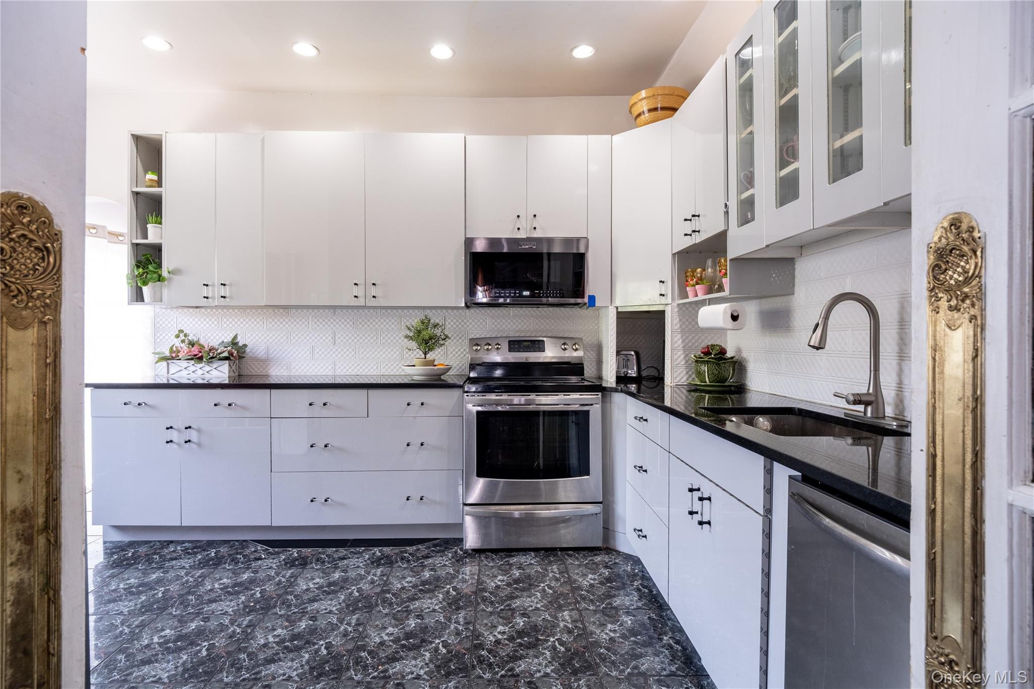 786 N Broadway, Yonkers, NY 10701