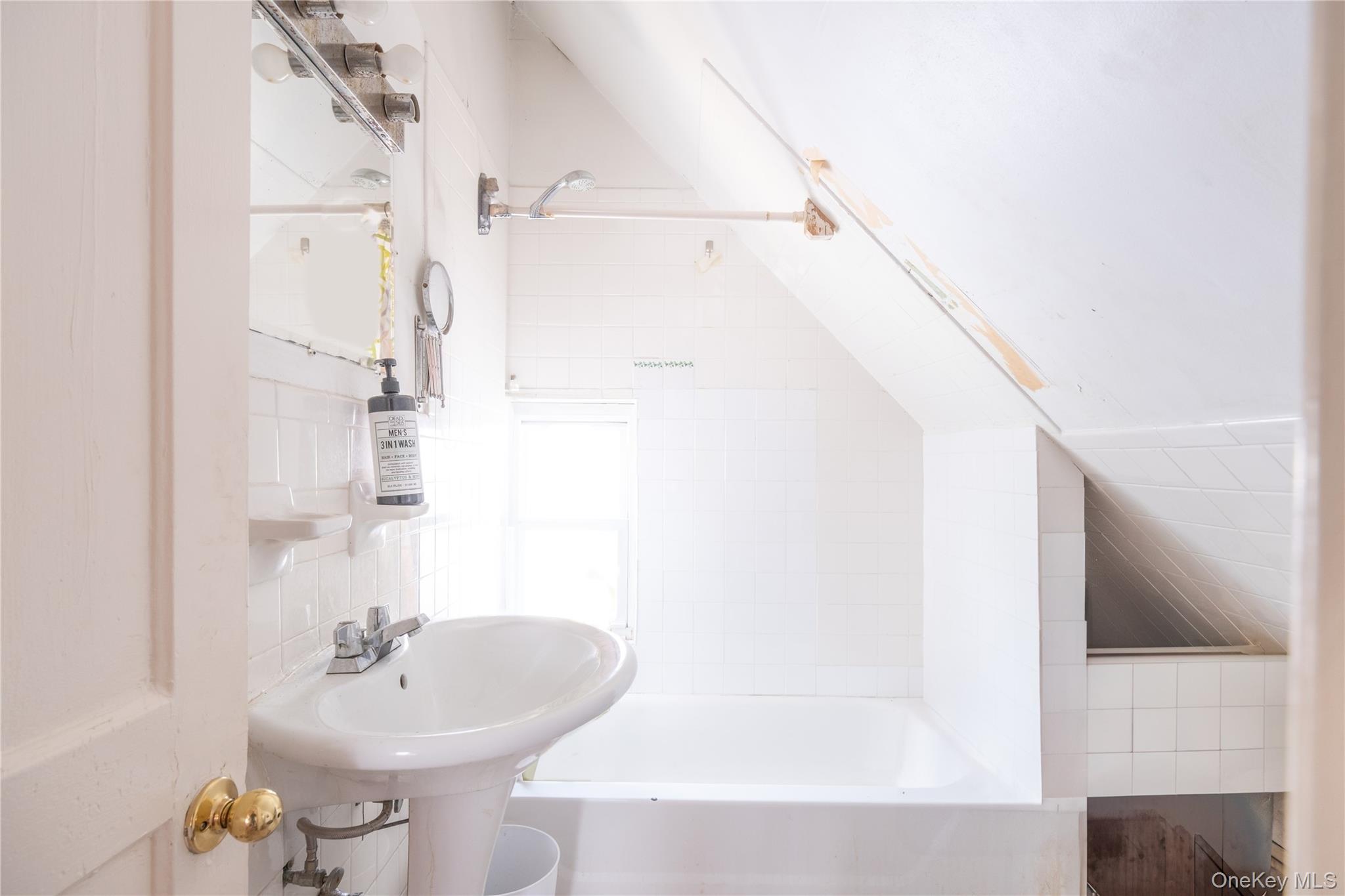 786 N Broadway, Yonkers, NY 10701