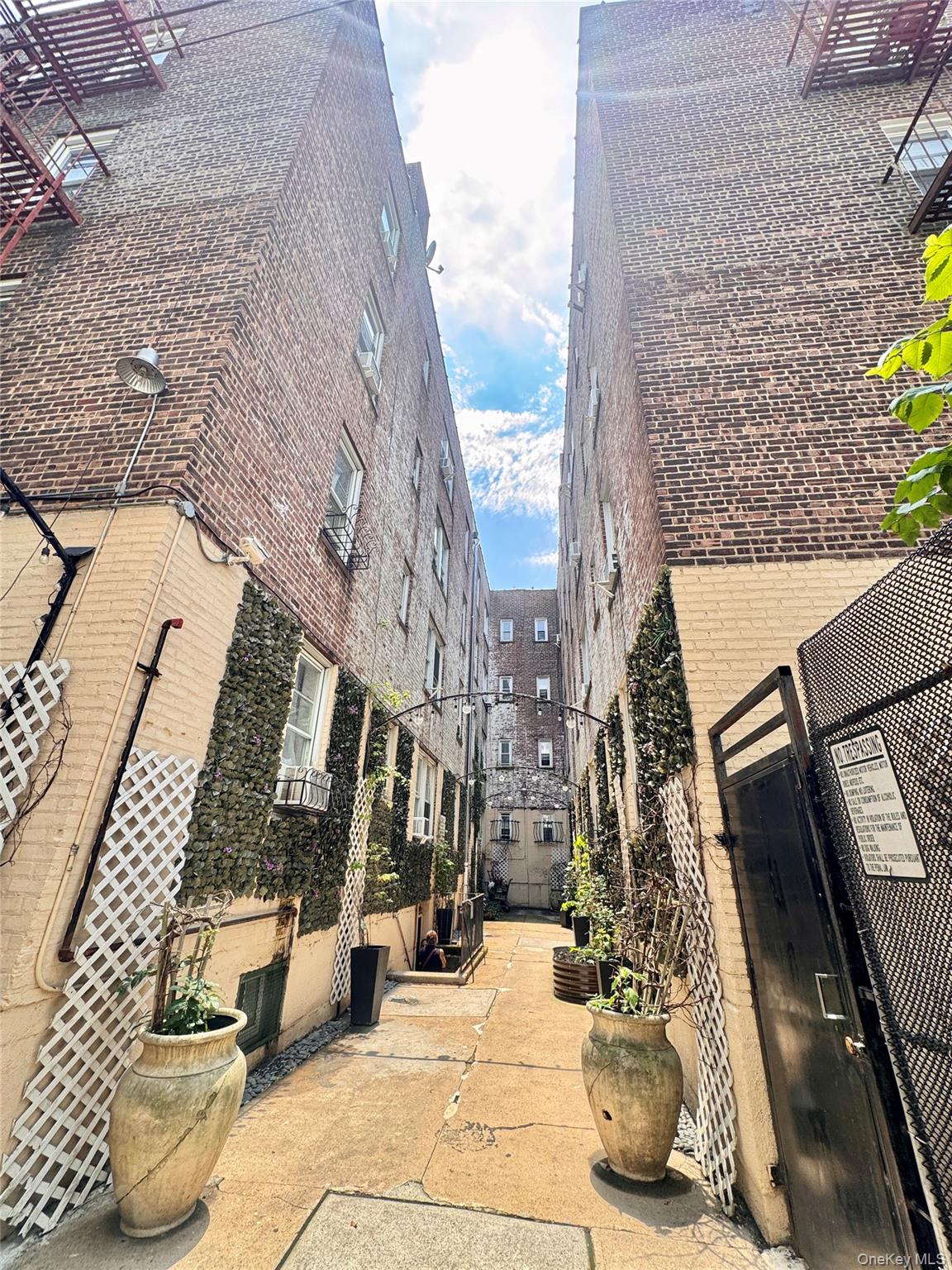 98-15 34th Ave, Corona, NY 11368