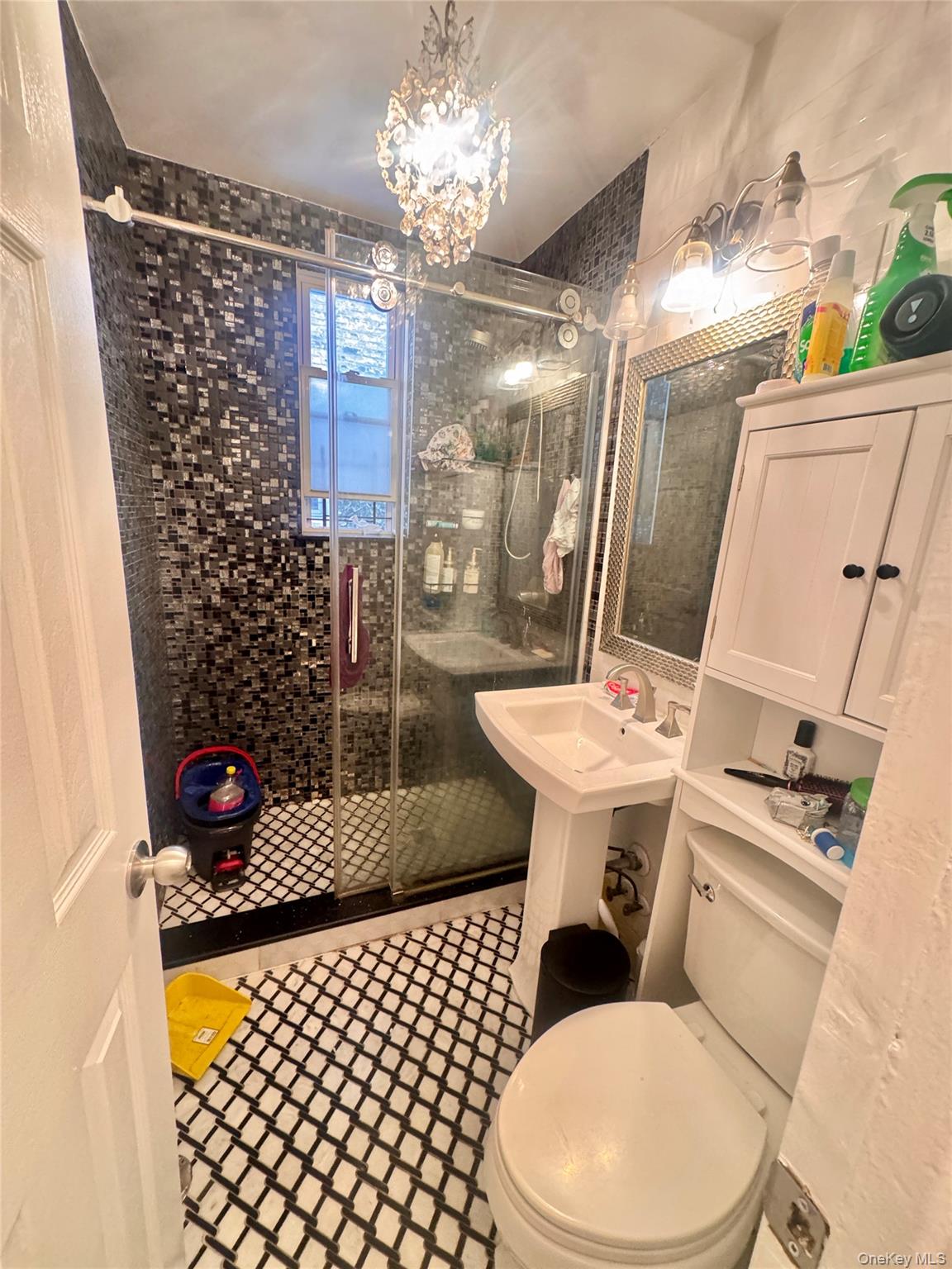 98-15 34th Ave, Corona, NY 11368