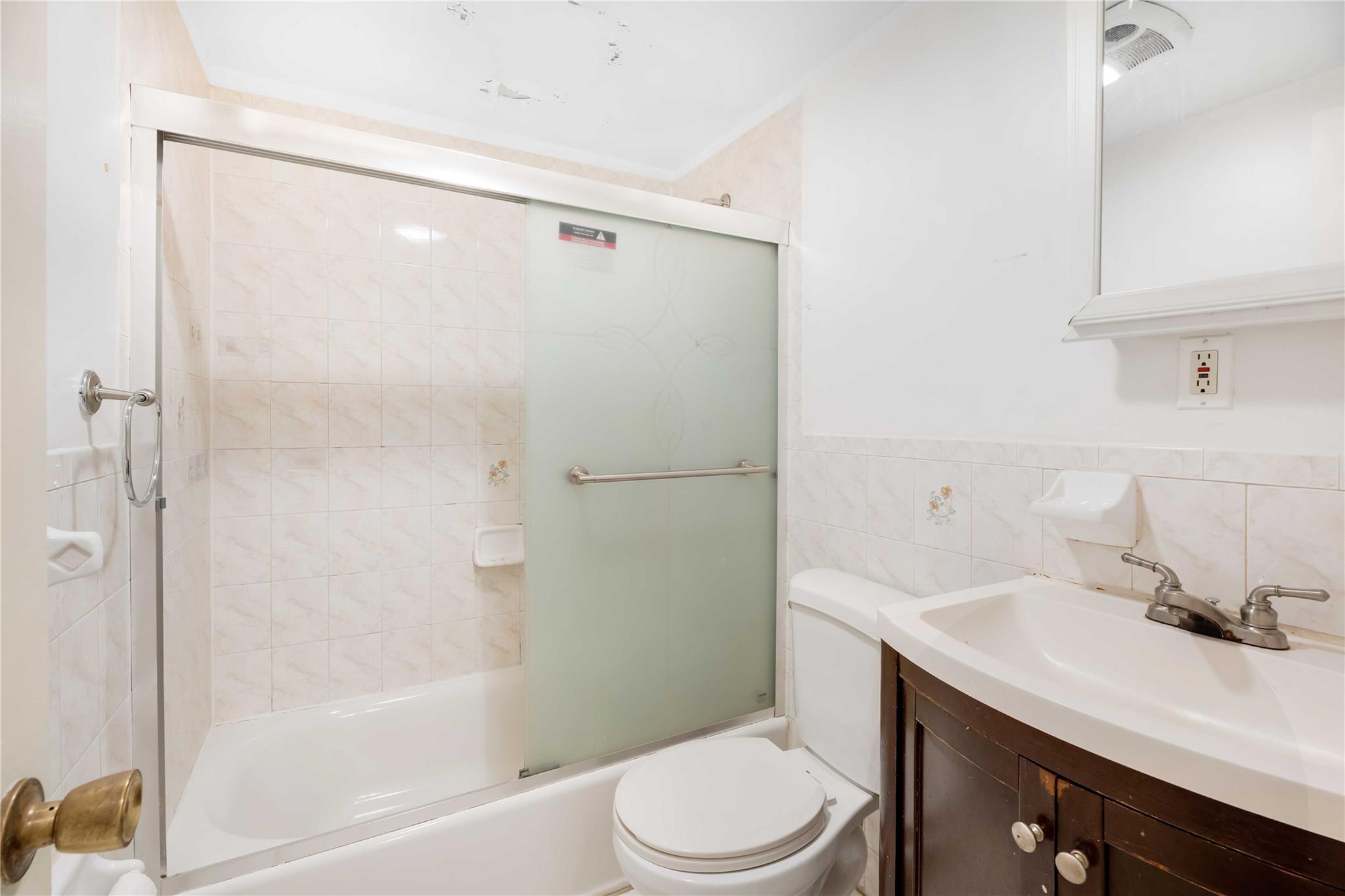 69 Monroe Street, Brooklyn, NY 11216