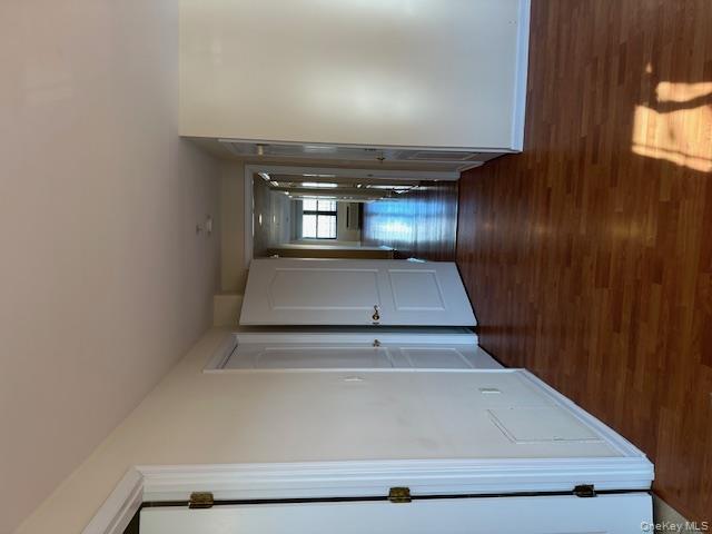 26 W Broadway # 301, Long Beach, NY 11561