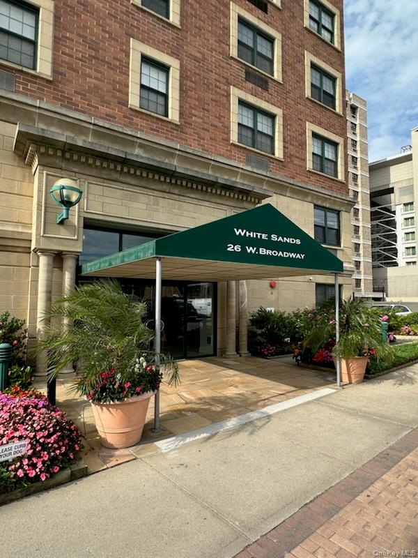 26 W Broadway # 301, Long Beach, NY 11561
