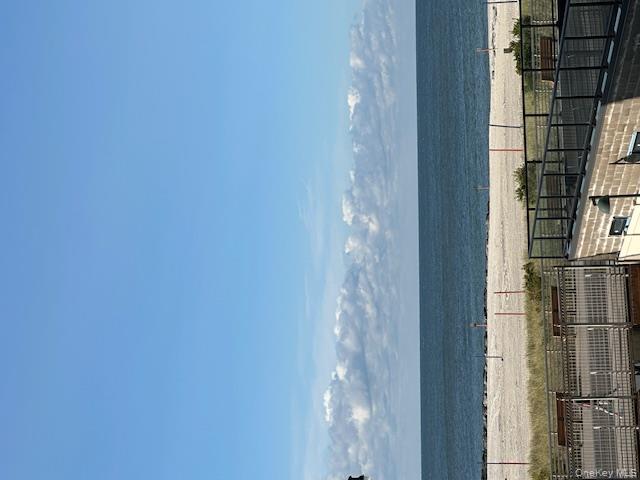 26 W Broadway # 301, Long Beach, NY 11561