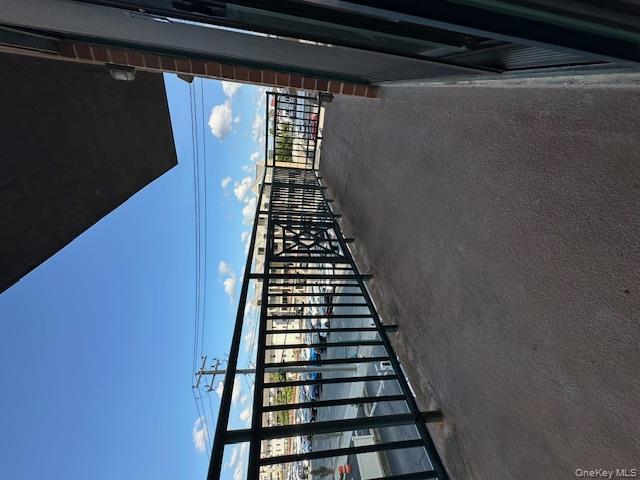 26 W Broadway # 301, Long Beach, NY 11561