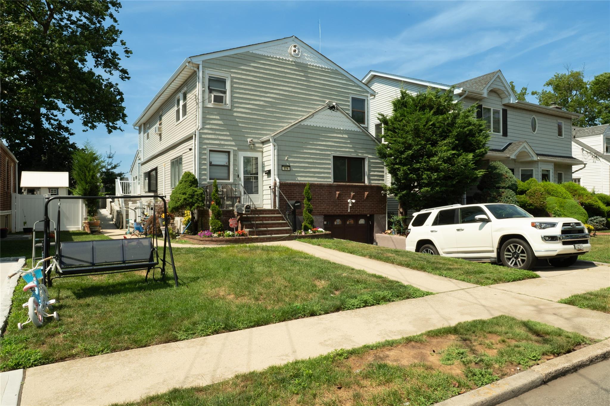 574 Lincoln Street, Cedarhurst, NY 11516