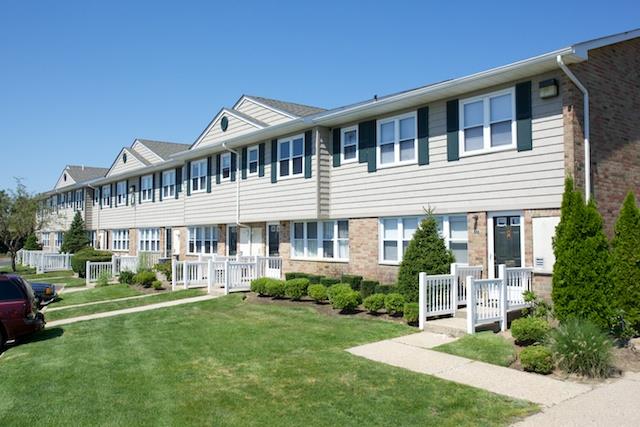 1355 Roanoke Avenue # 6C, Riverhead, NY 11901