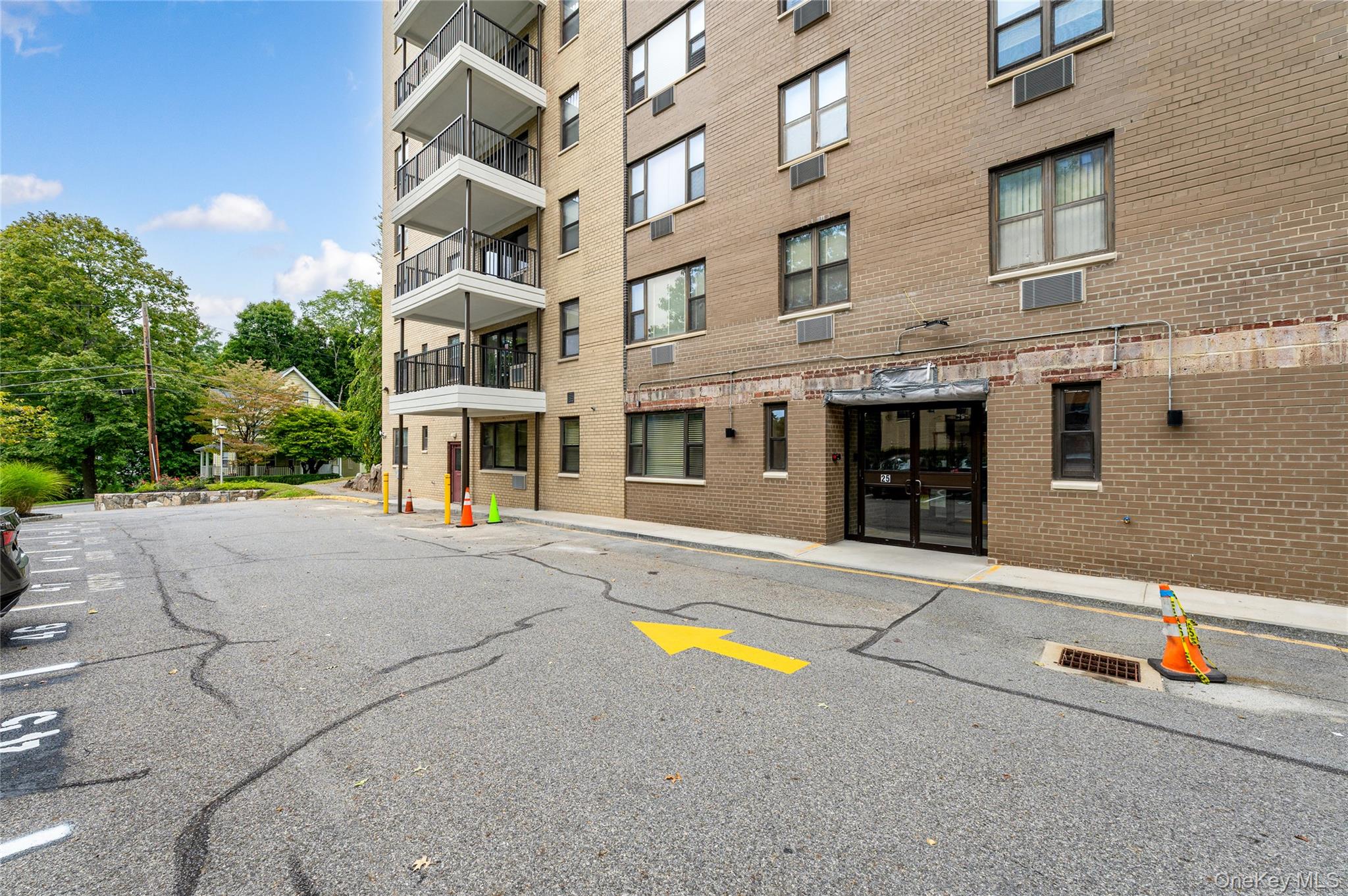 25 Stewart Place # 514, Mount Kisco, NY 10549