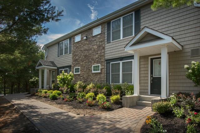 100 Vista View Drive # 402, Farmingville, NY 11738