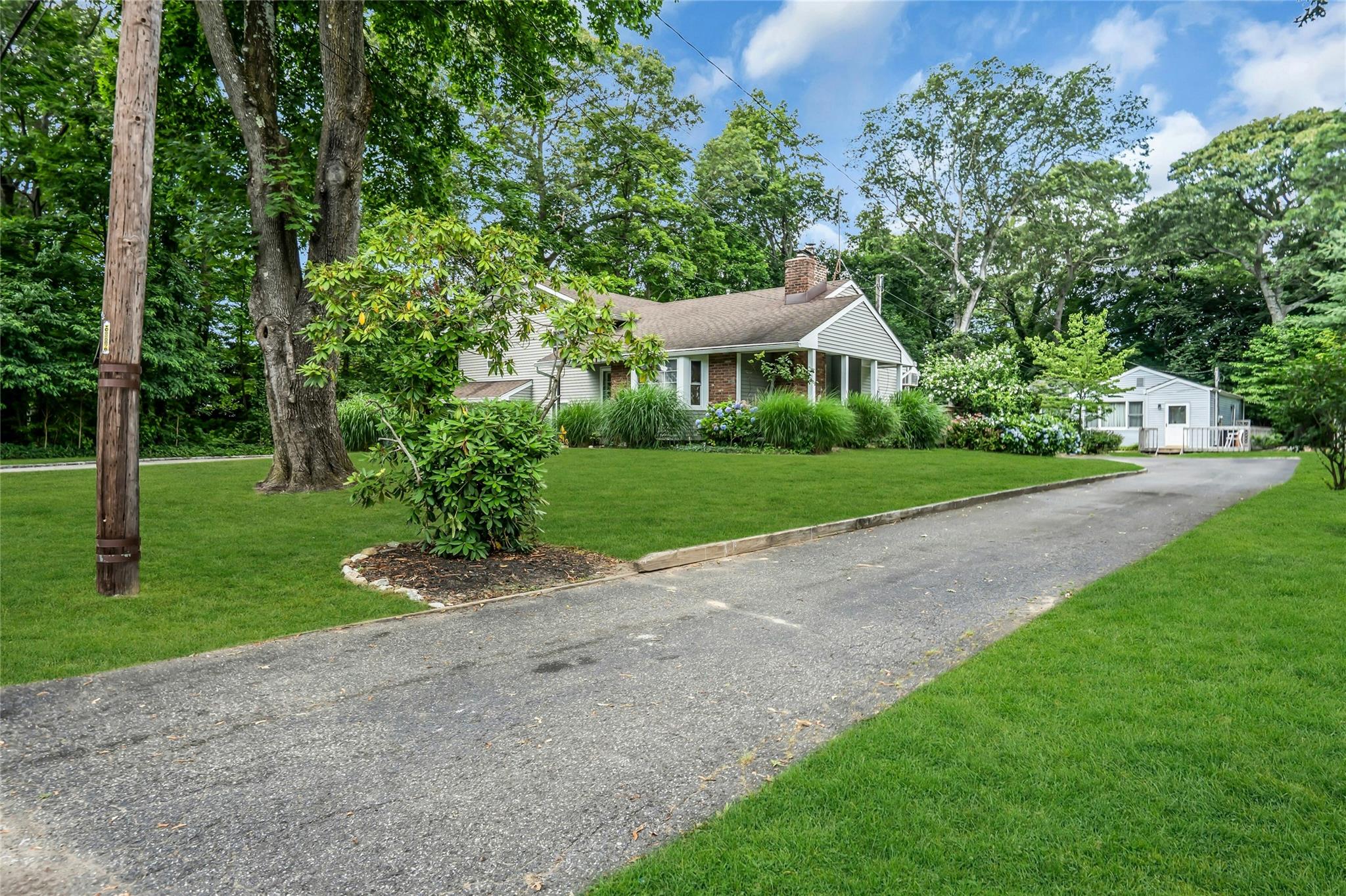 11 Grove Avenue, Saint James, NY 11780