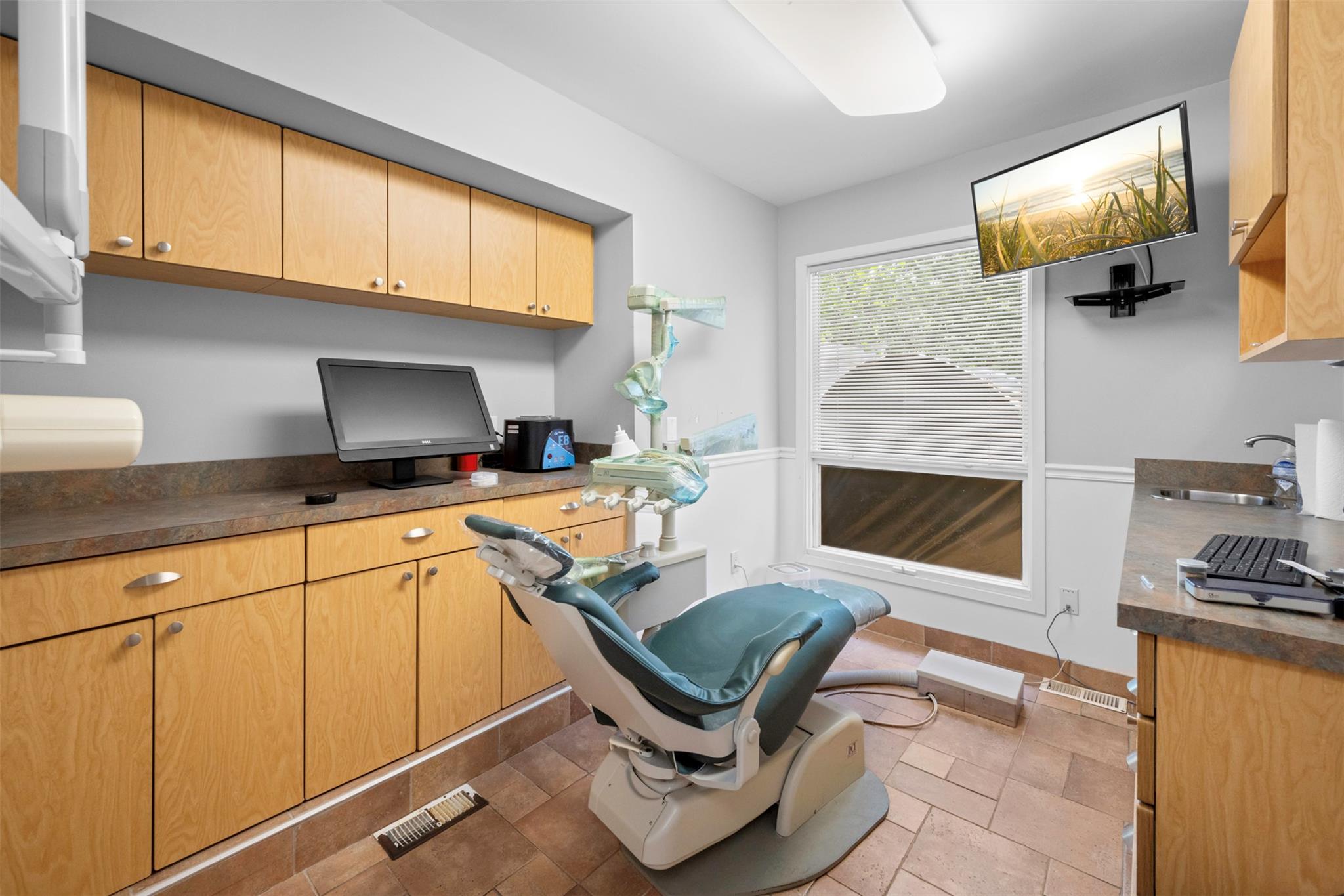 10 Hunter Avenue, Miller Place, NY 11764