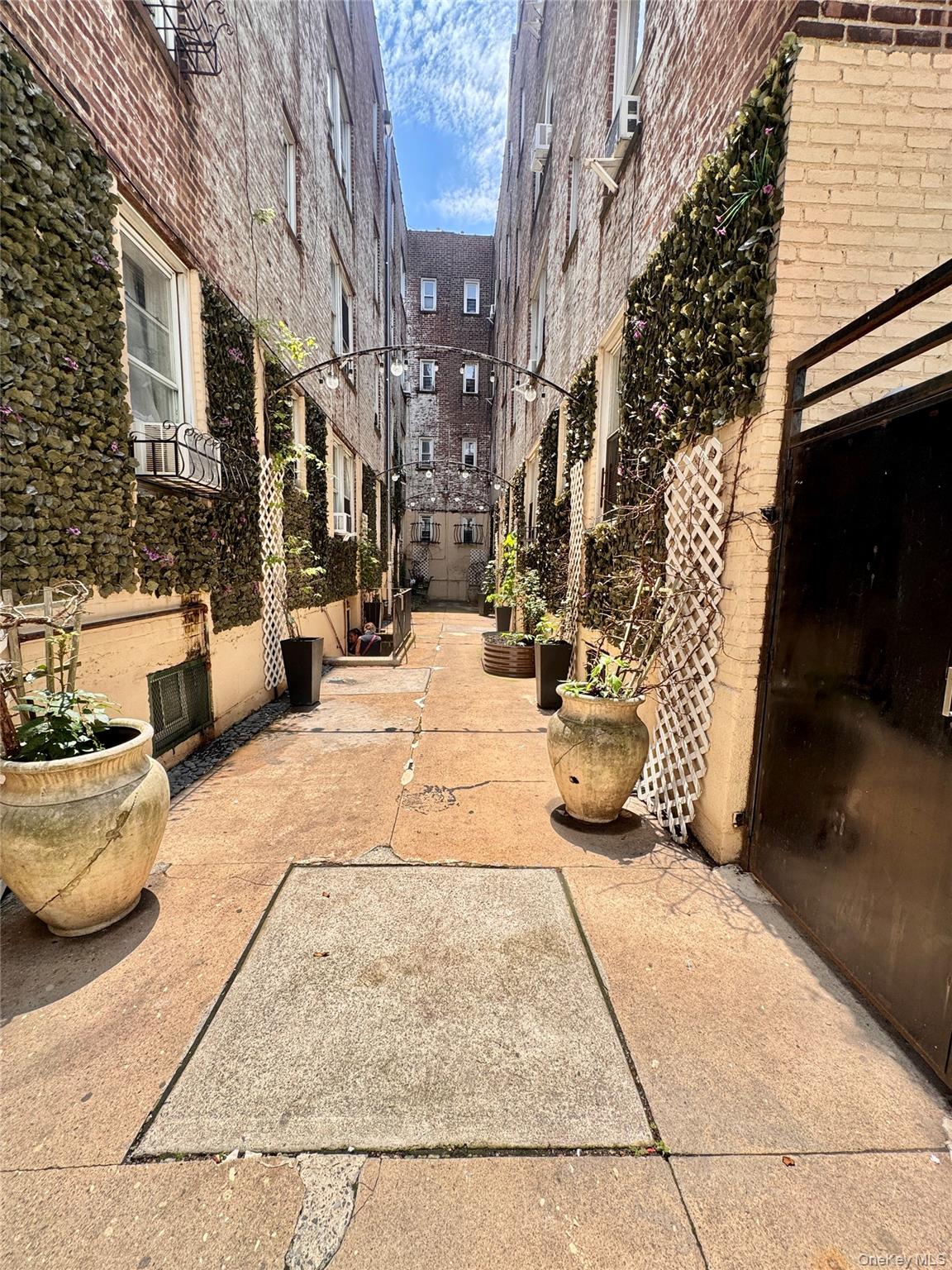 98-15 34th Ave, Corona, NY 11368