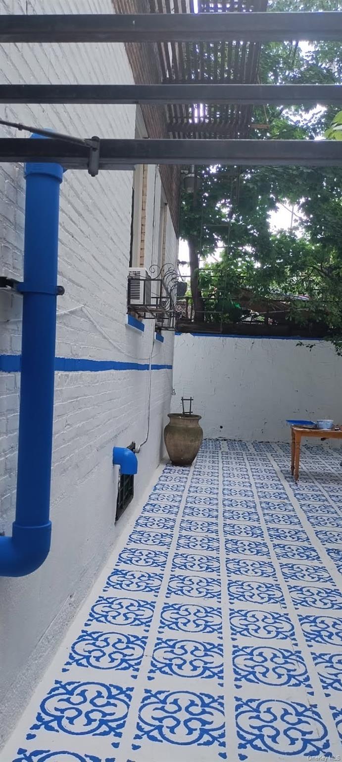 98-15 34th Ave, Corona, NY 11368