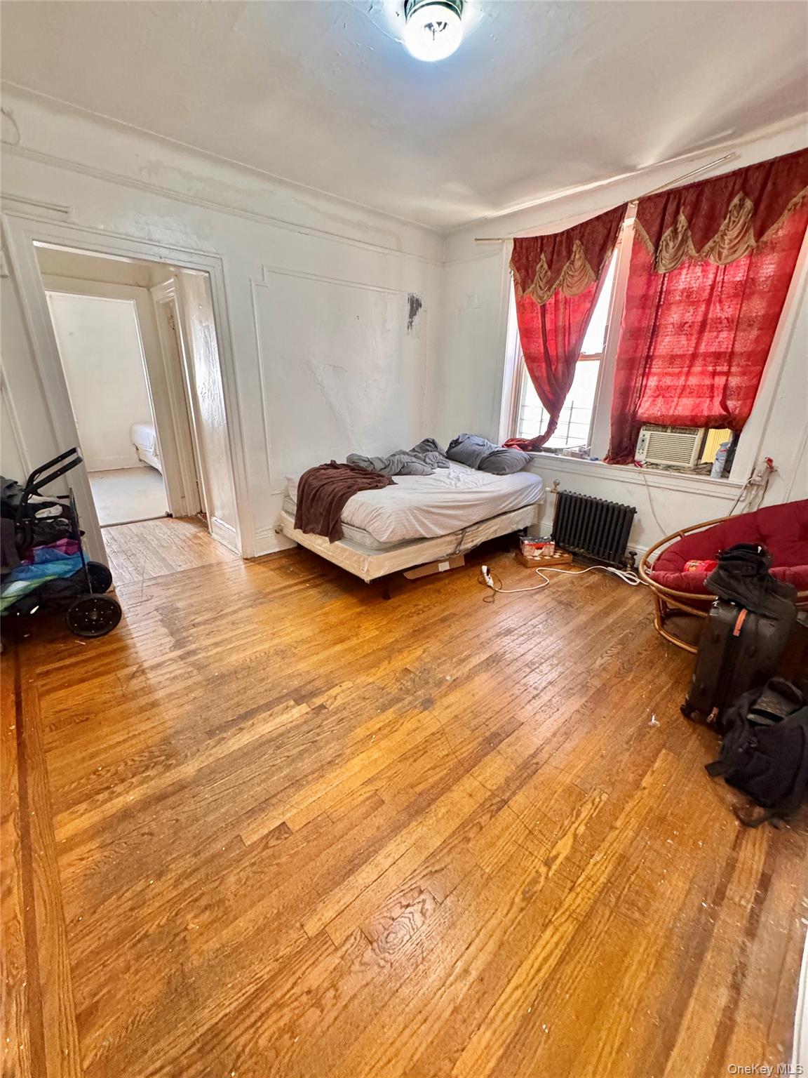 98-15 34th Ave, Corona, NY 11368