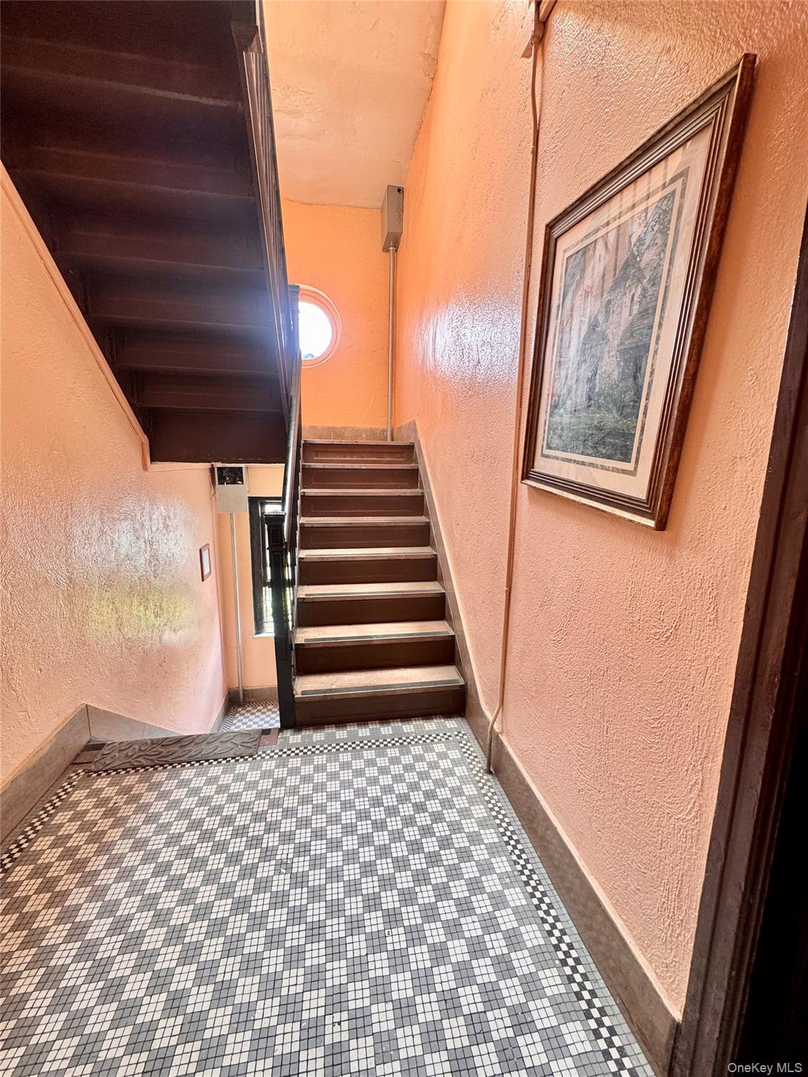 98-15 34th Ave, Corona, NY 11368