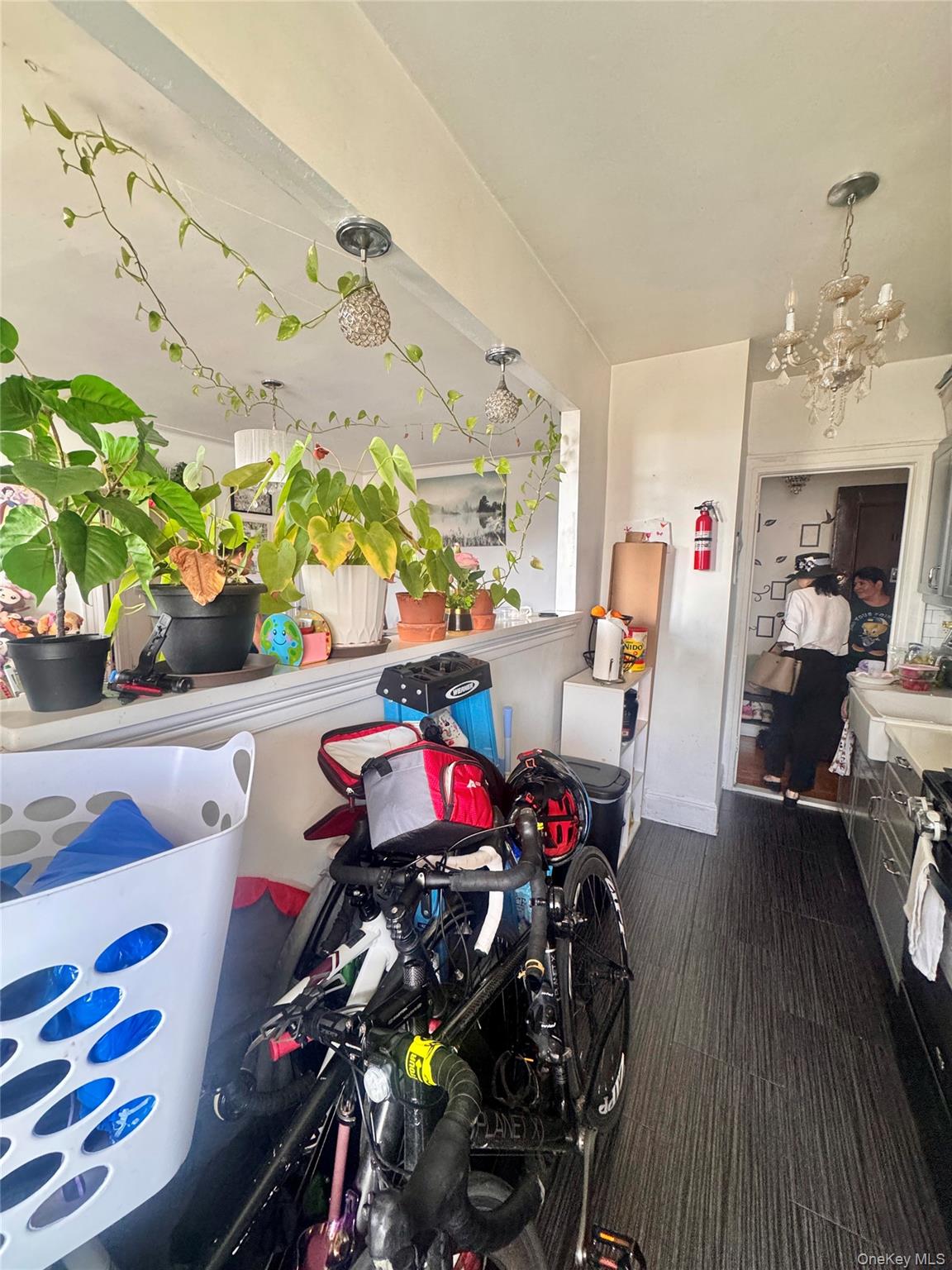 98-15 34th Ave, Corona, NY 11368