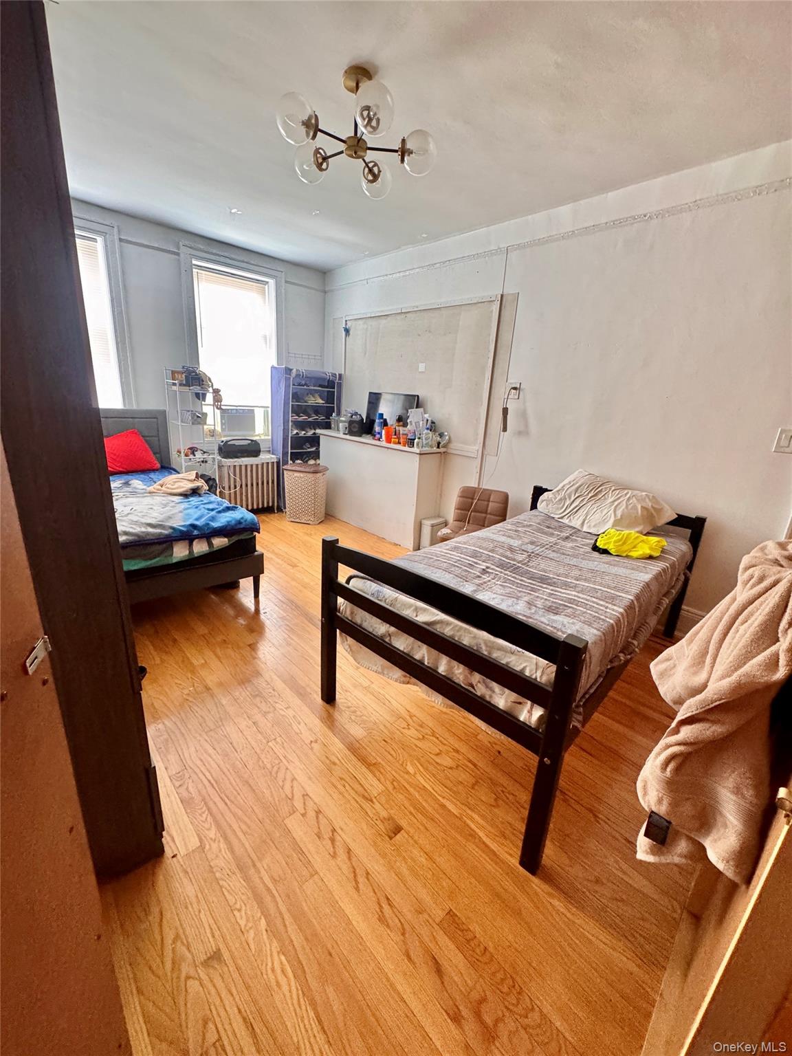 98-15 34th Ave, Corona, NY 11368